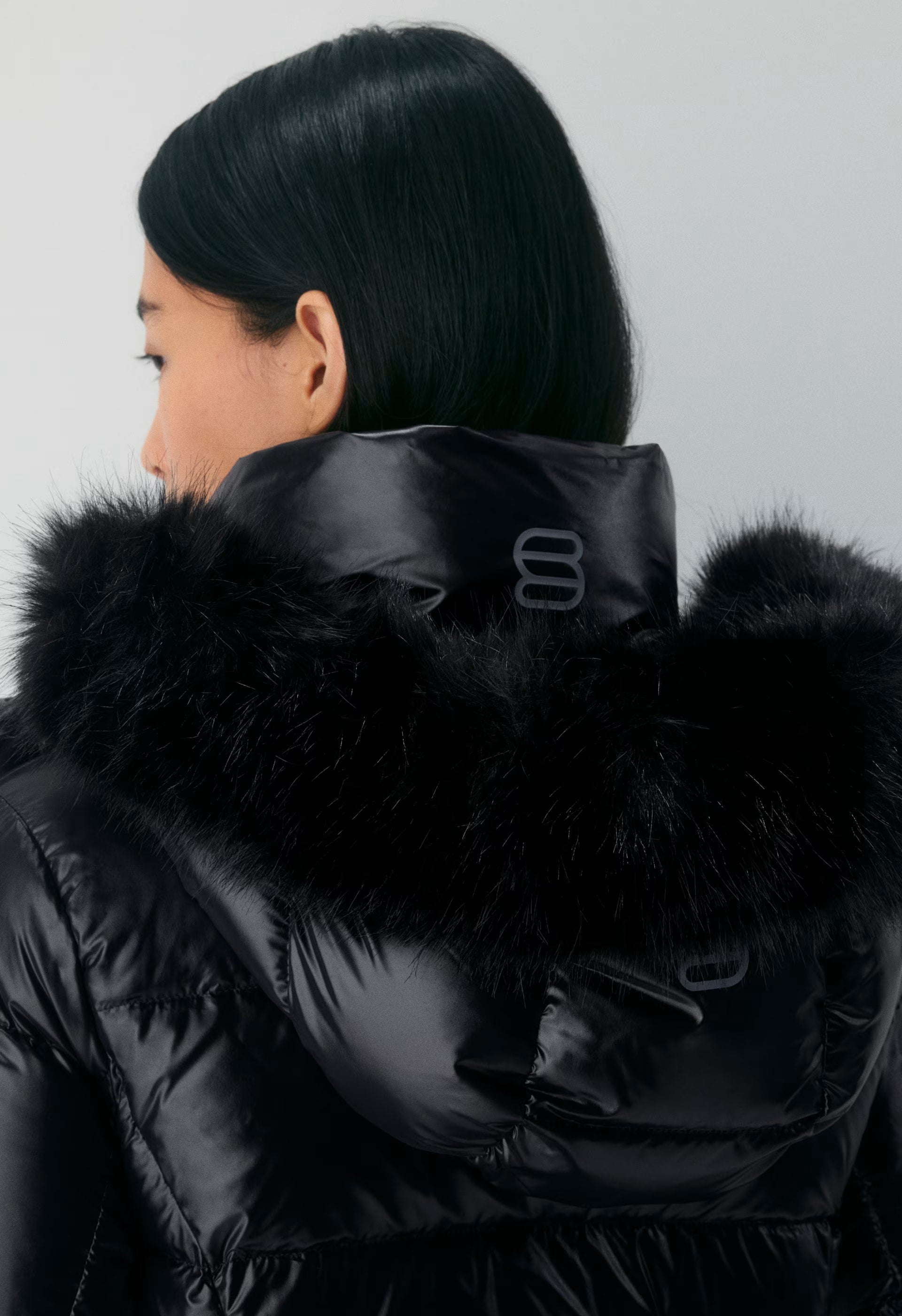 The SuperSnug Puff™ Long - cliMATTE™ - Hi-Gloss - BLACK/BLACK