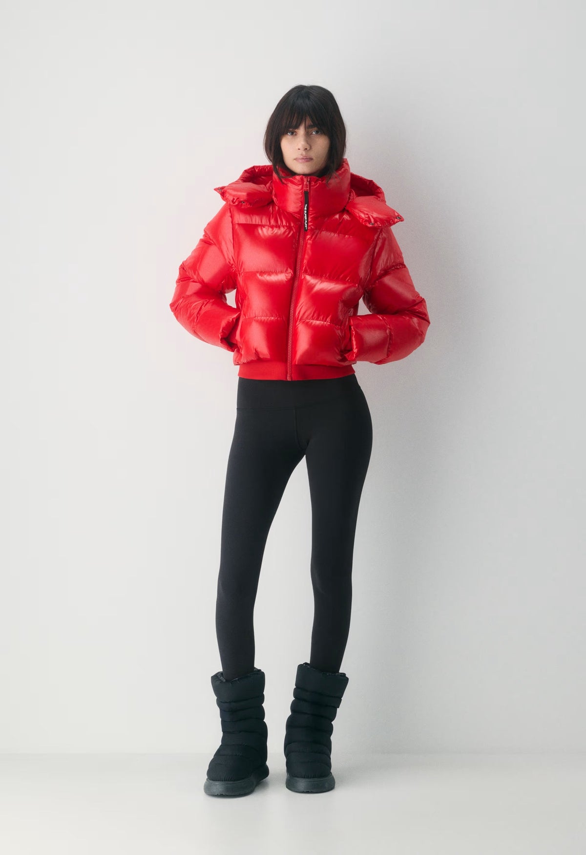 The Super Resort Puff™ - Hi-Gloss - FLASHING RED