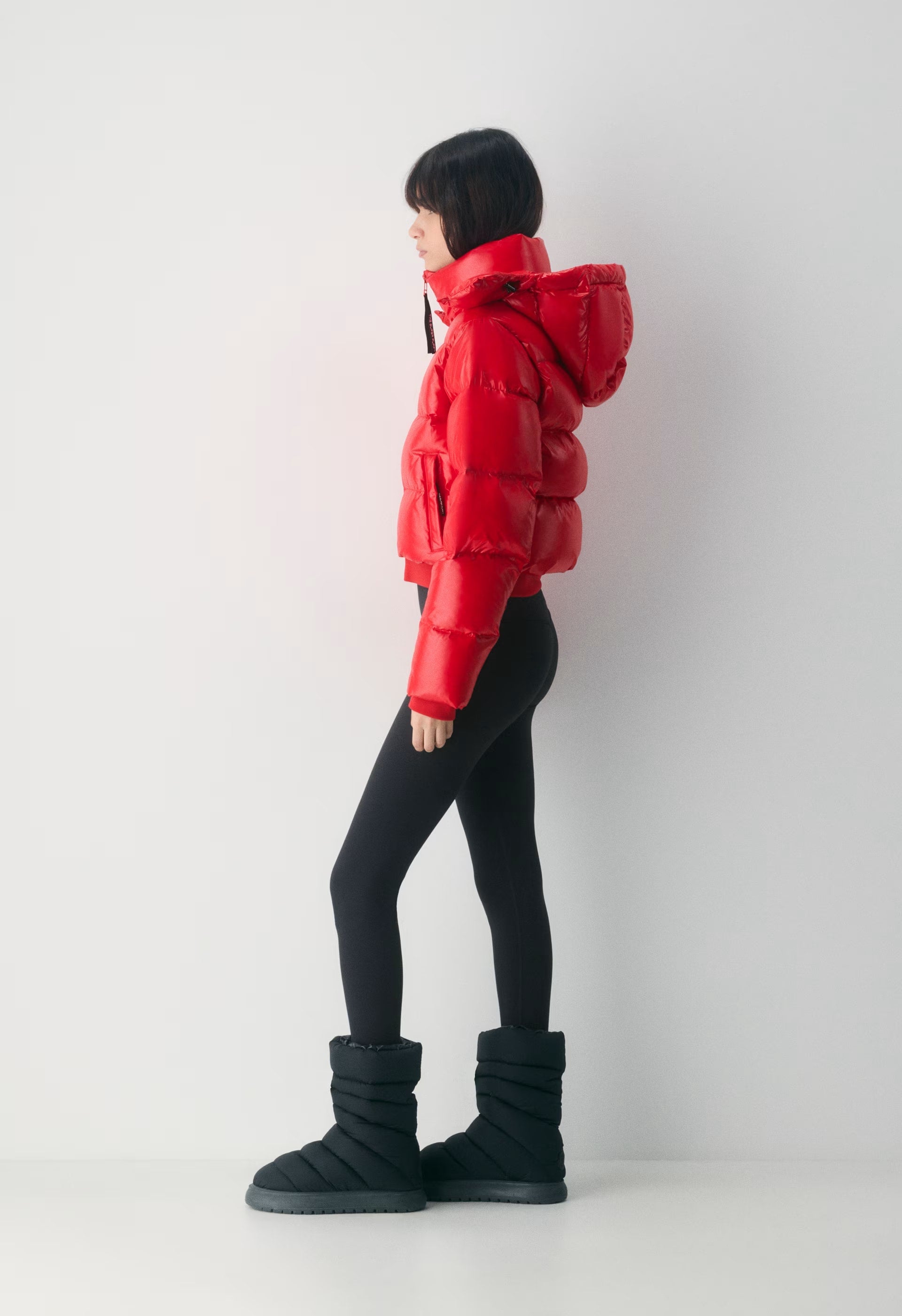 The Super Resort Puff™ - Hi-Gloss - FLASHING RED