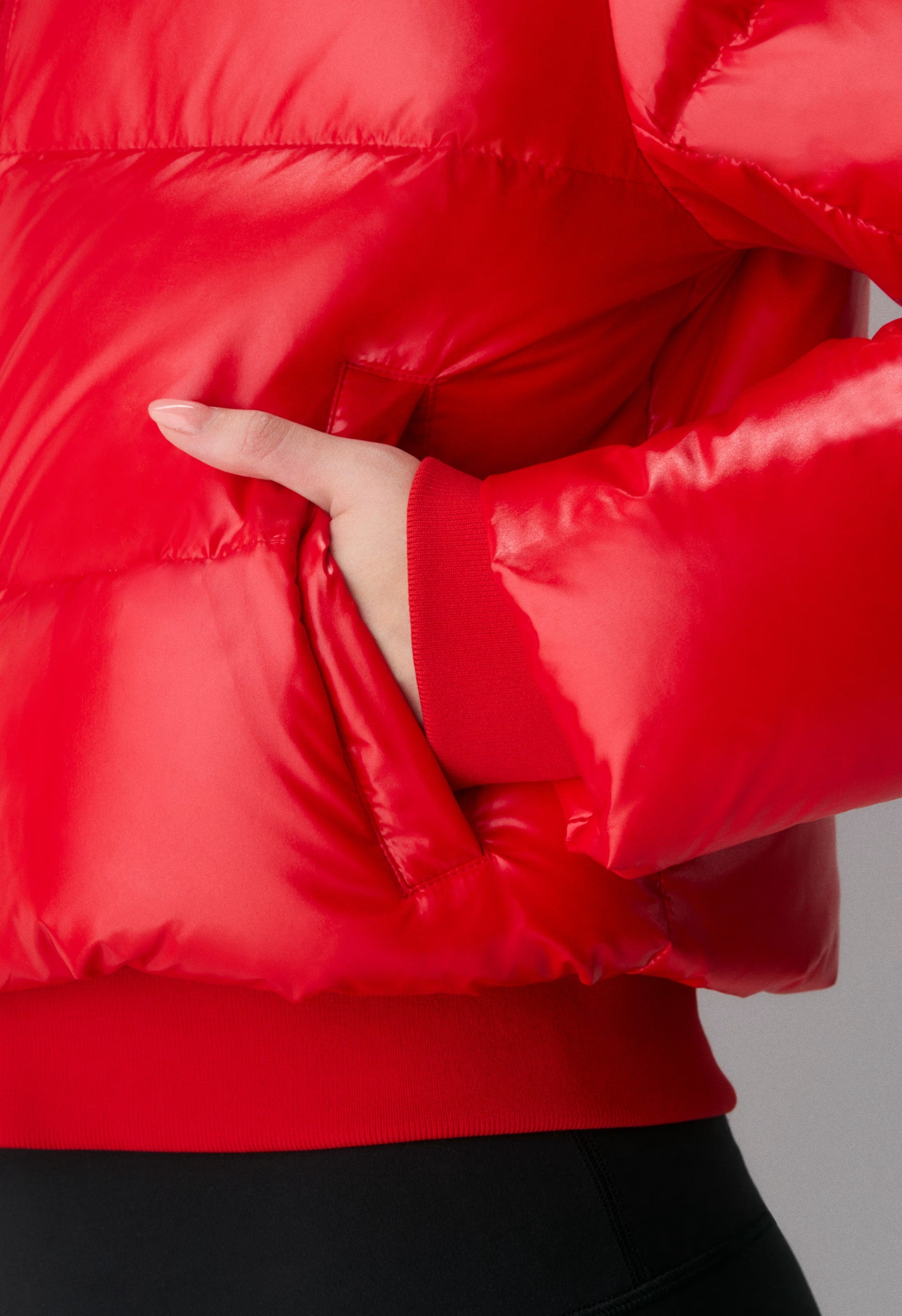 The Super Resort Puff™ - Hi-Gloss - FLASHING RED