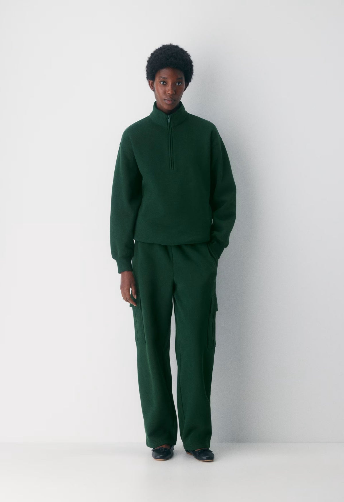 Cozy Sweatfleece Mega Cargo™ Sweatpant - SCARAB