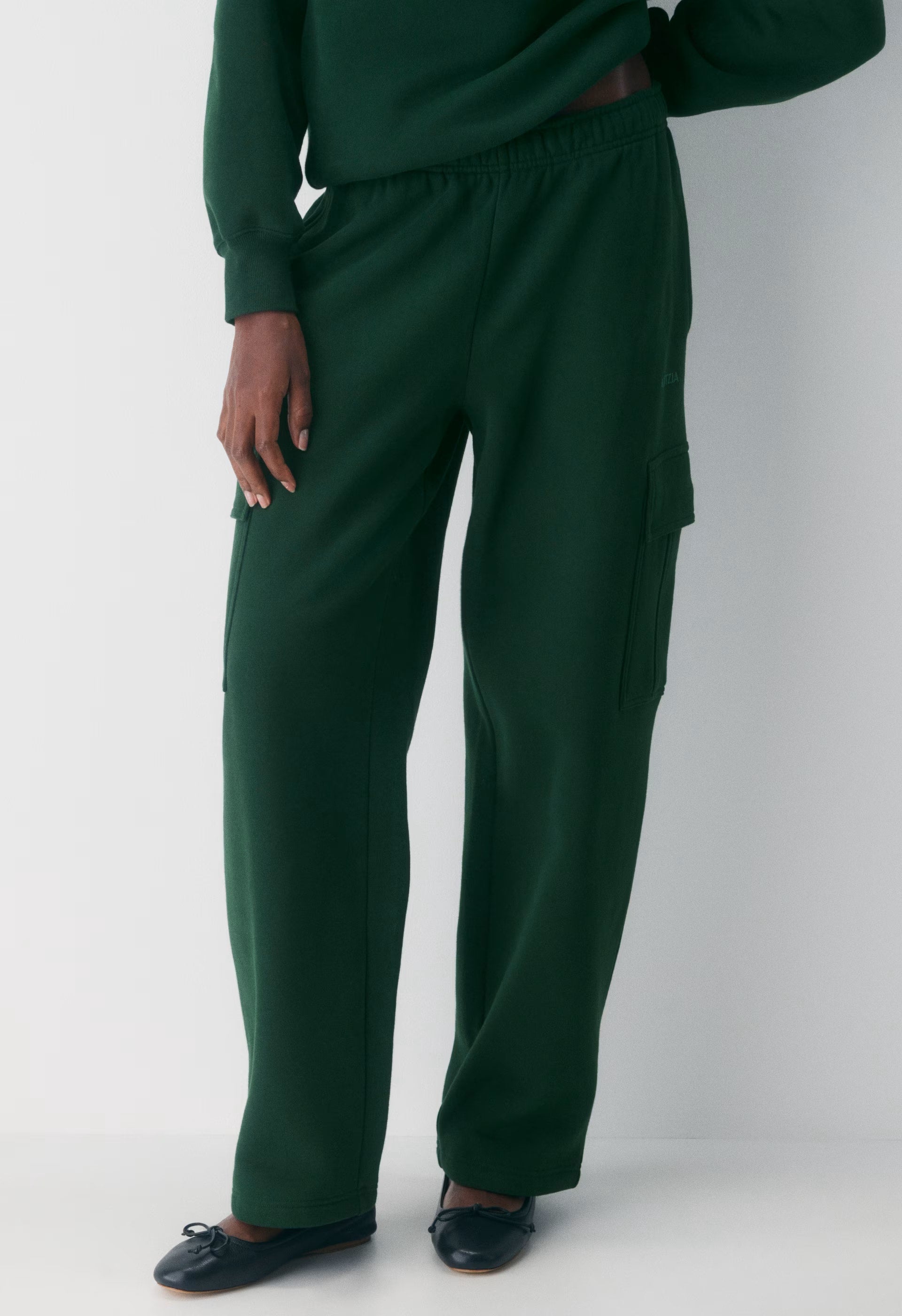 Cozy Sweatfleece Mega Cargo™ Sweatpant - SCARAB