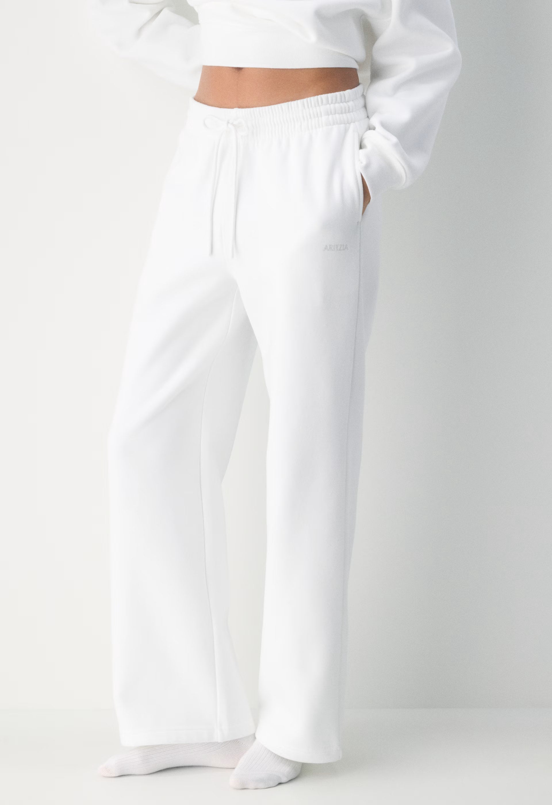 Cozy Sweatfleece Boyfriend Wide Sweatpant - WHITE