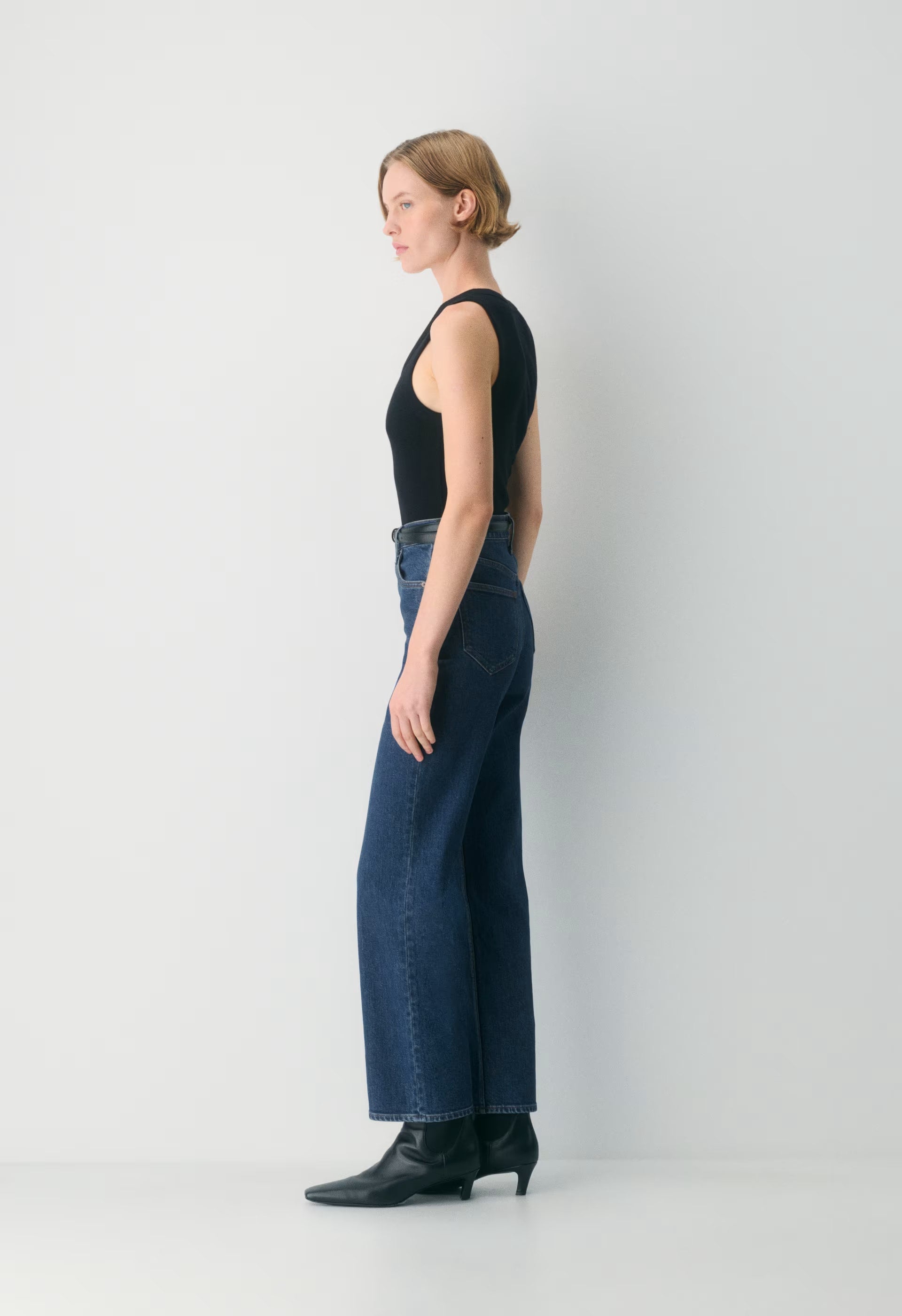 Denim Forum The Arlo Hi-Rise Straight Jean - BLEU IN THE DARK