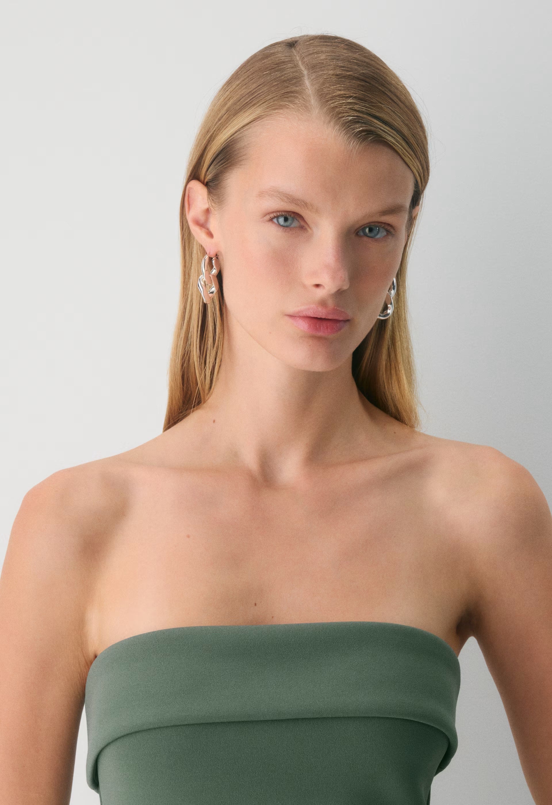FigureKnit™ Eyecatcher Dress - SAGESSE
