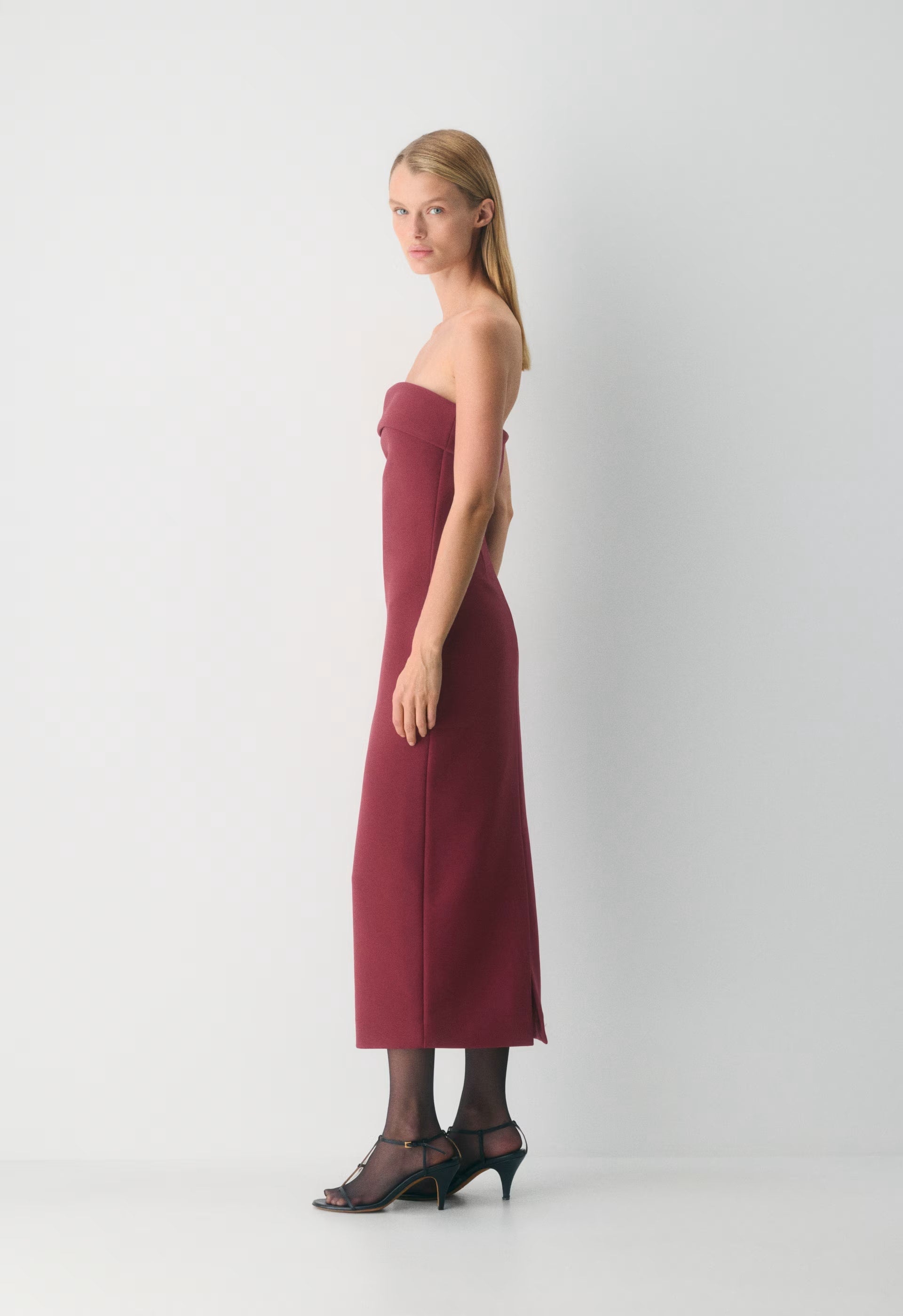 FigureKnit™ Eyecatcher Dress - CORDOVAN