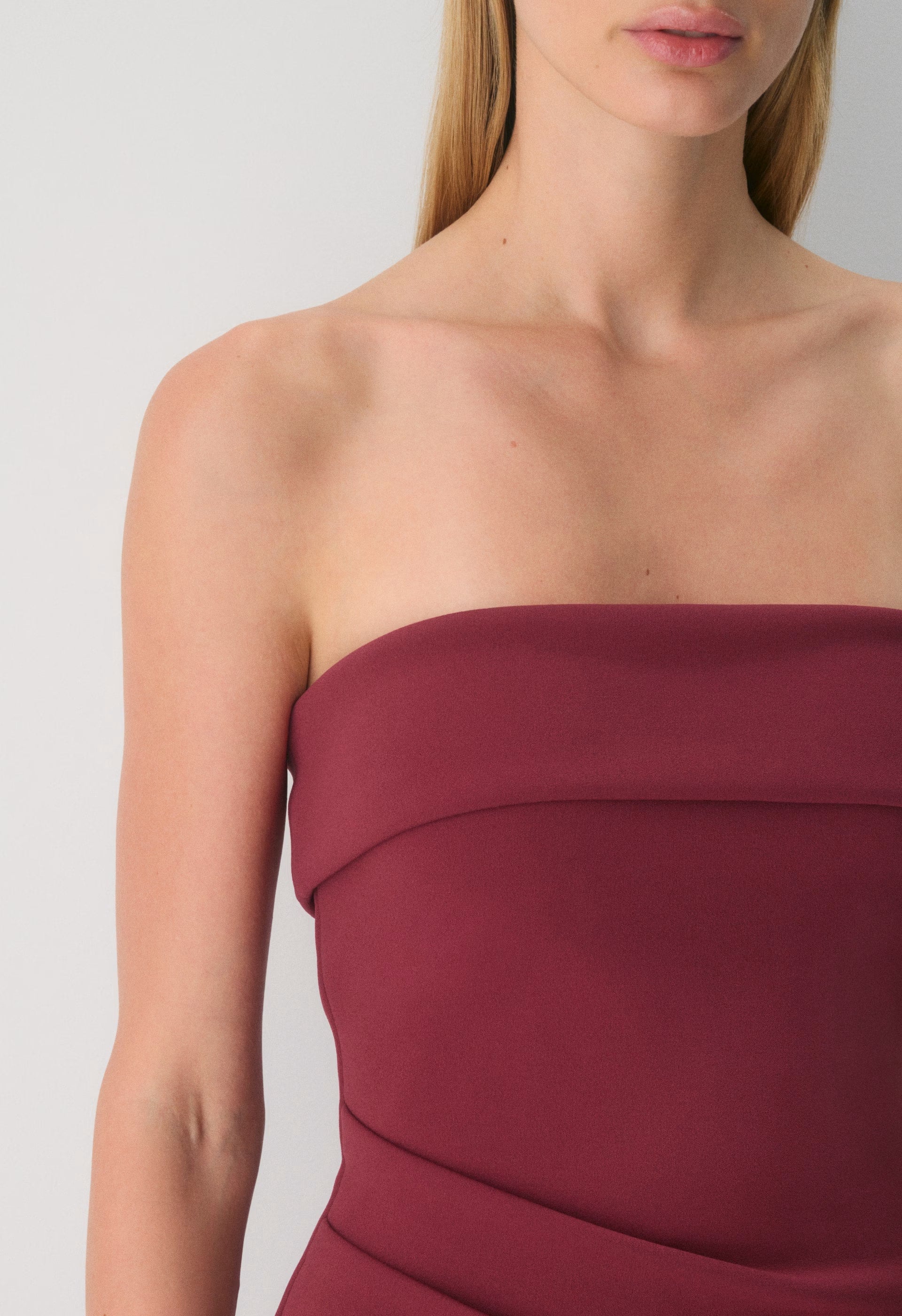 FigureKnit™ Eyecatcher Dress - CORDOVAN