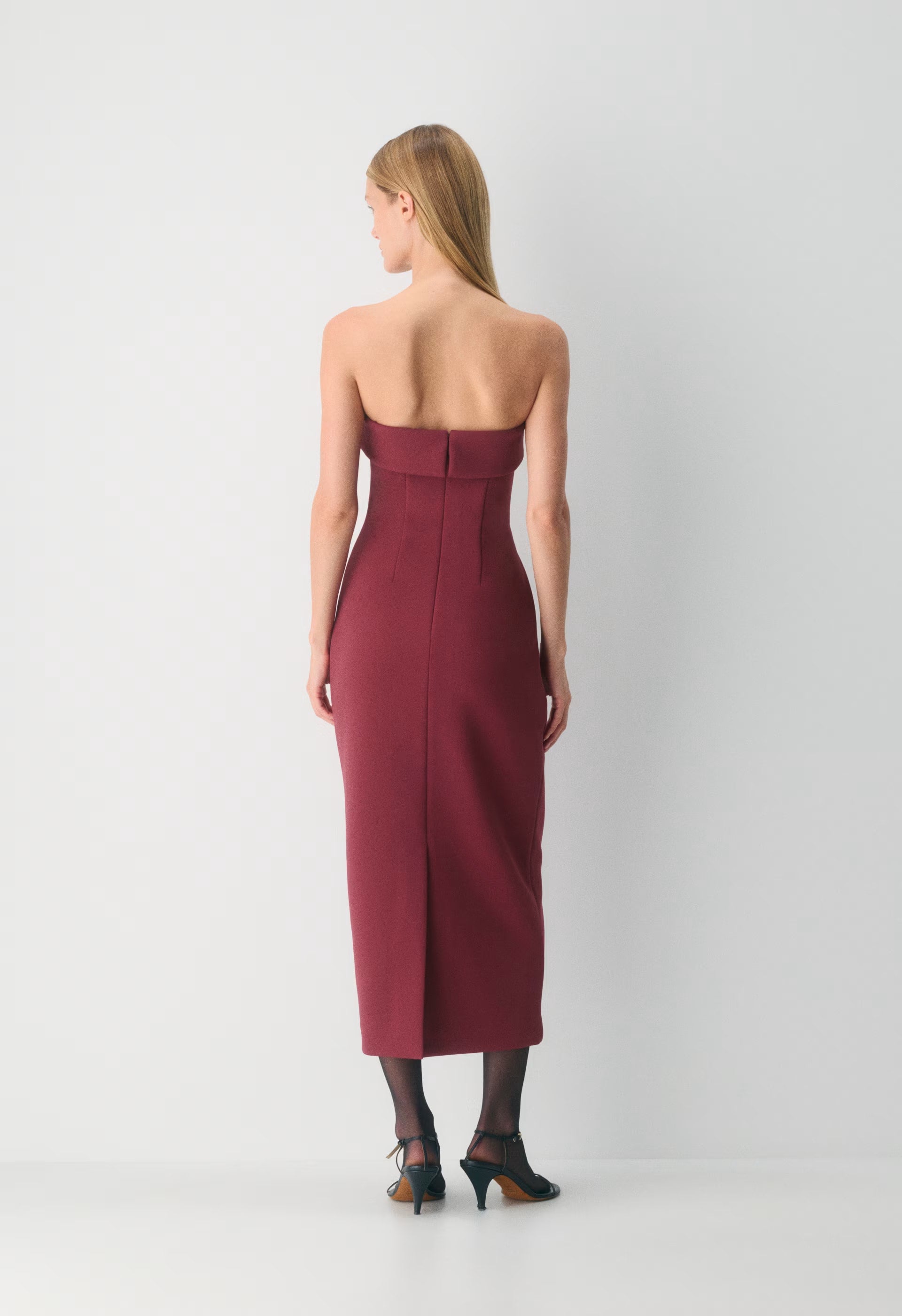 FigureKnit™ Eyecatcher Dress - CORDOVAN