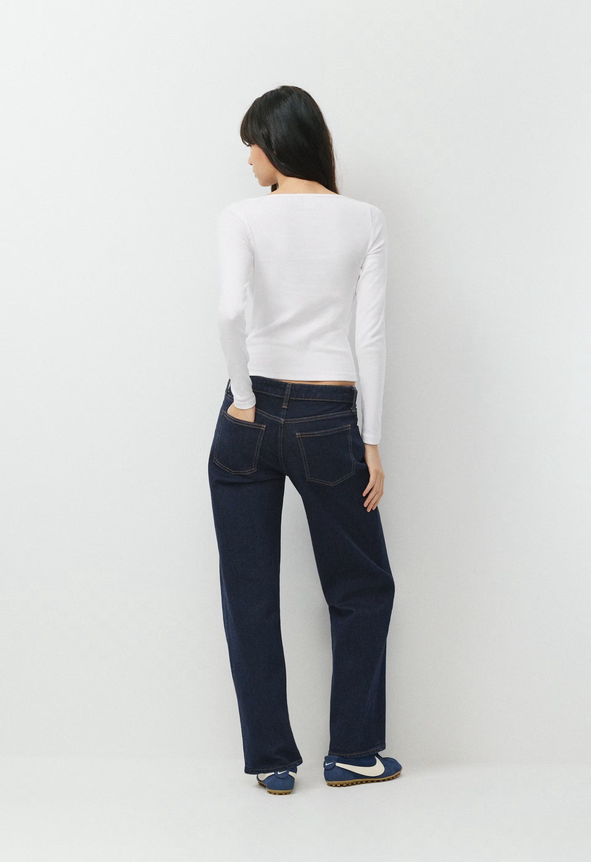 HomeStretch™ Rib Airwave Longsleeve - WHITE