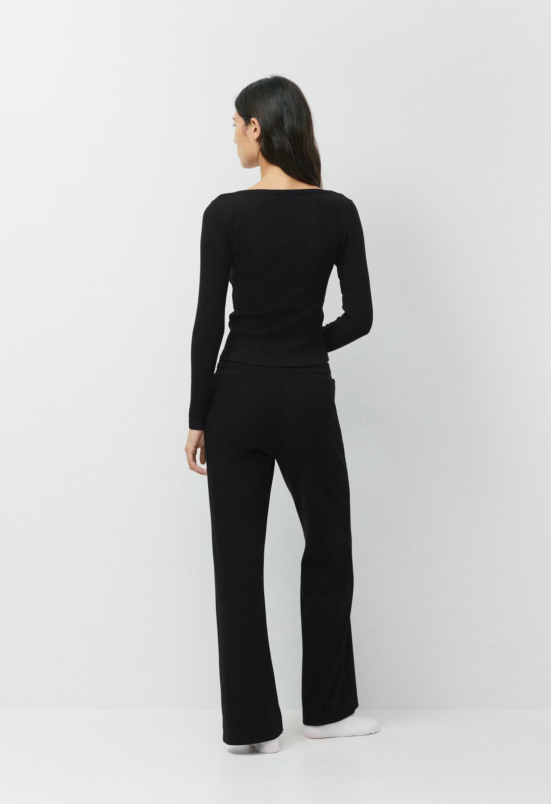 HomeStretch™ Rib Acoustic Henley - BLACK