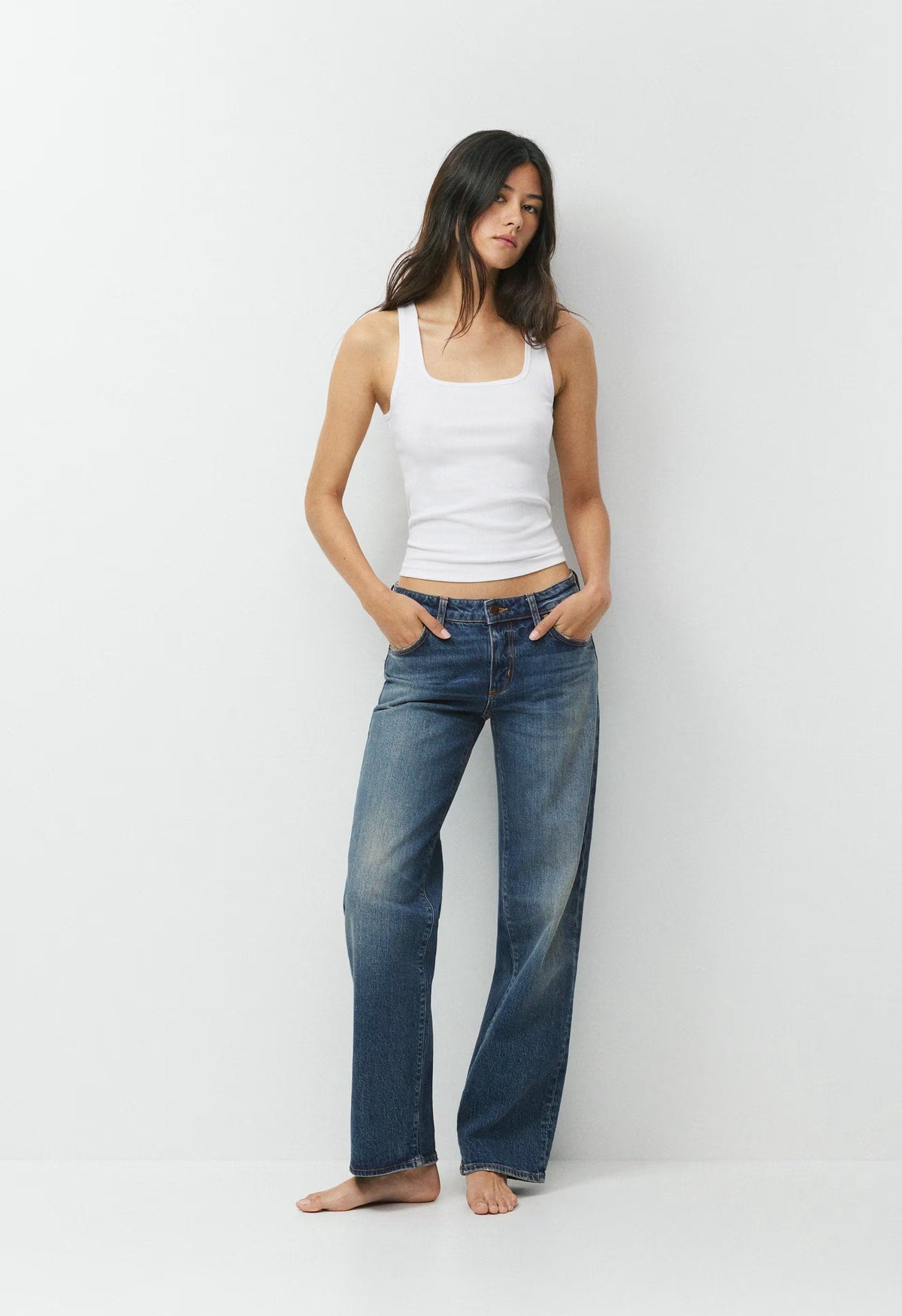 HomeStretch™ Rib Frequency Tank - WHITE