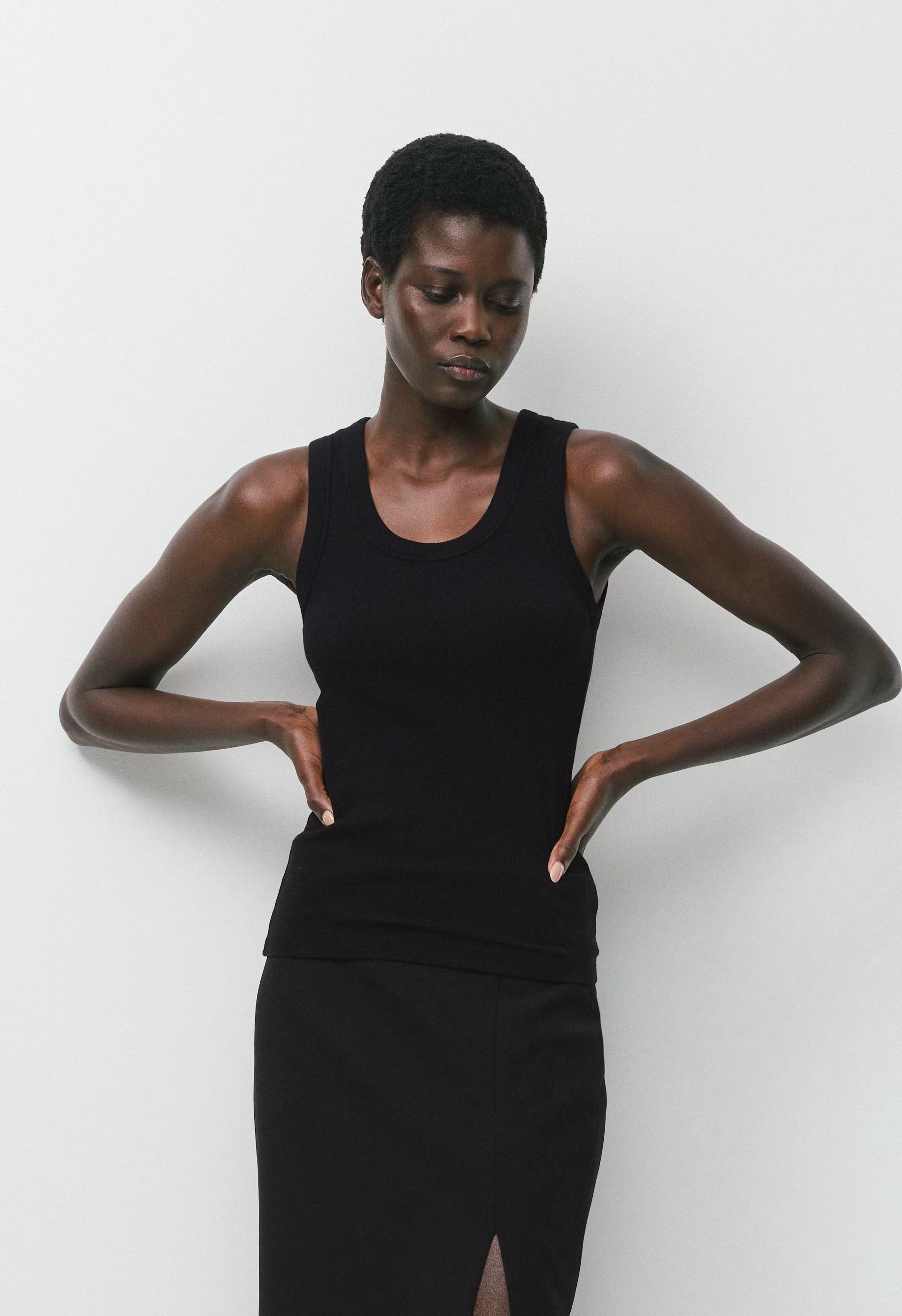 Busy Tank - BLACK
