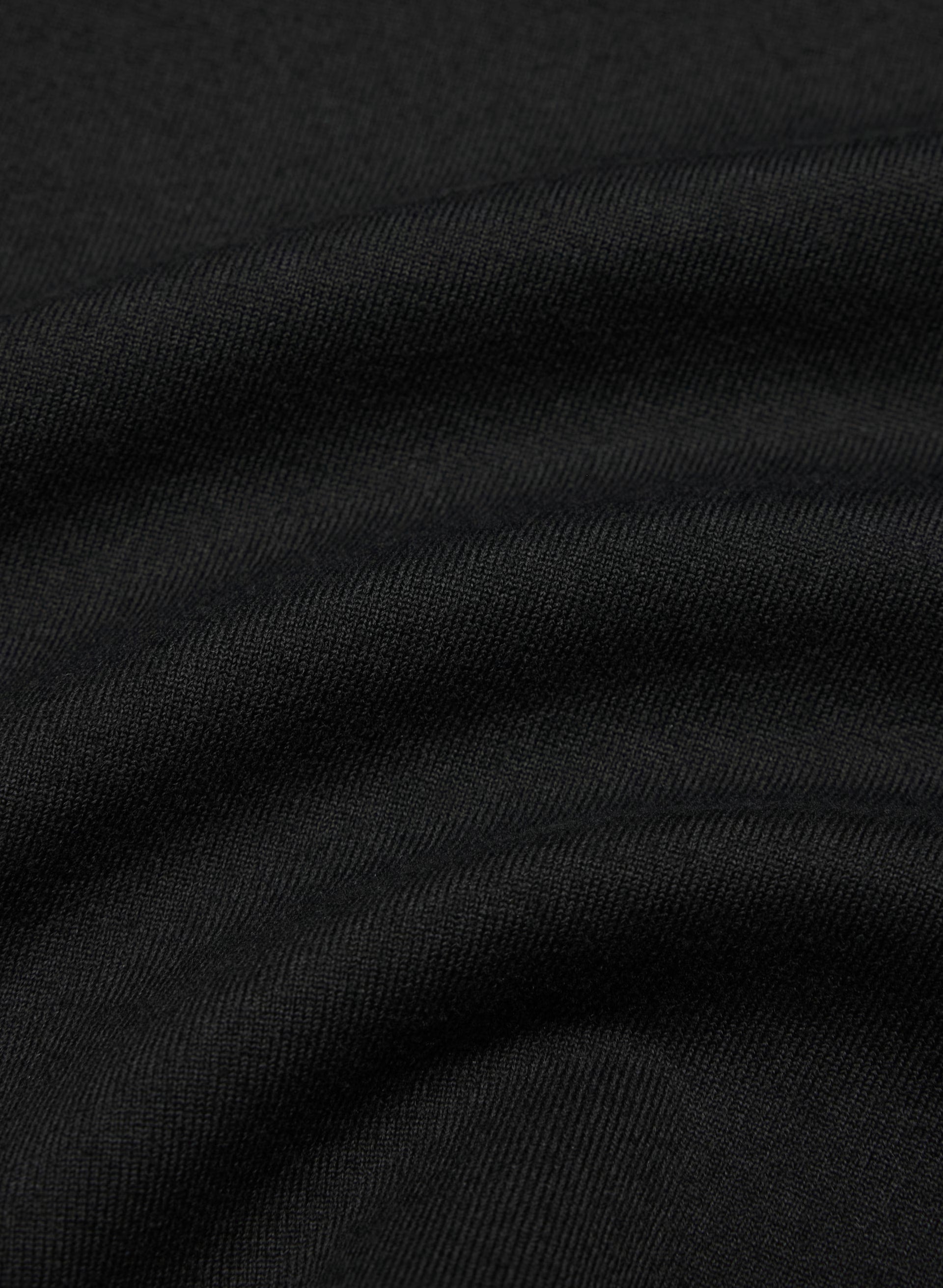 LIFE Essential Camisole - BLACK