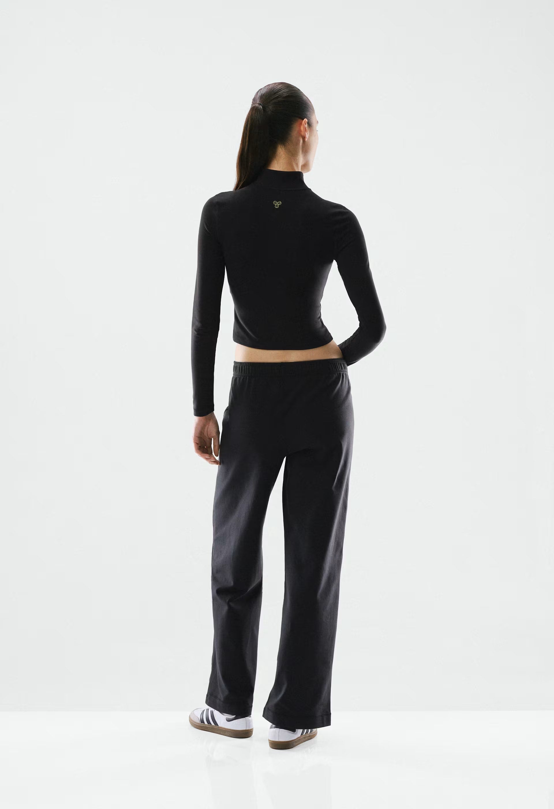 BUTTER Limit Zip-Up - BLACK
