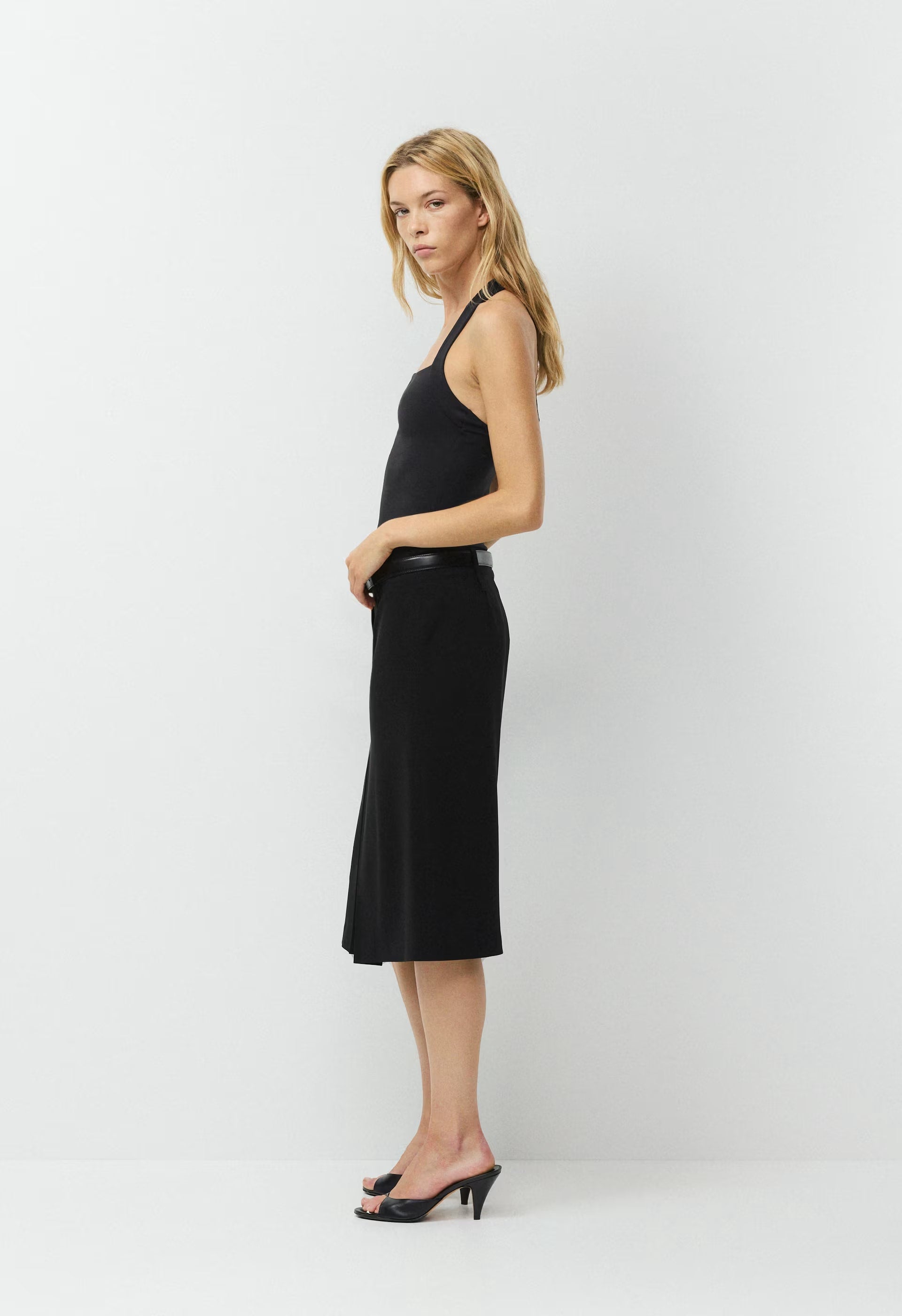 Original Contour Optimum Halter Top - BLACK