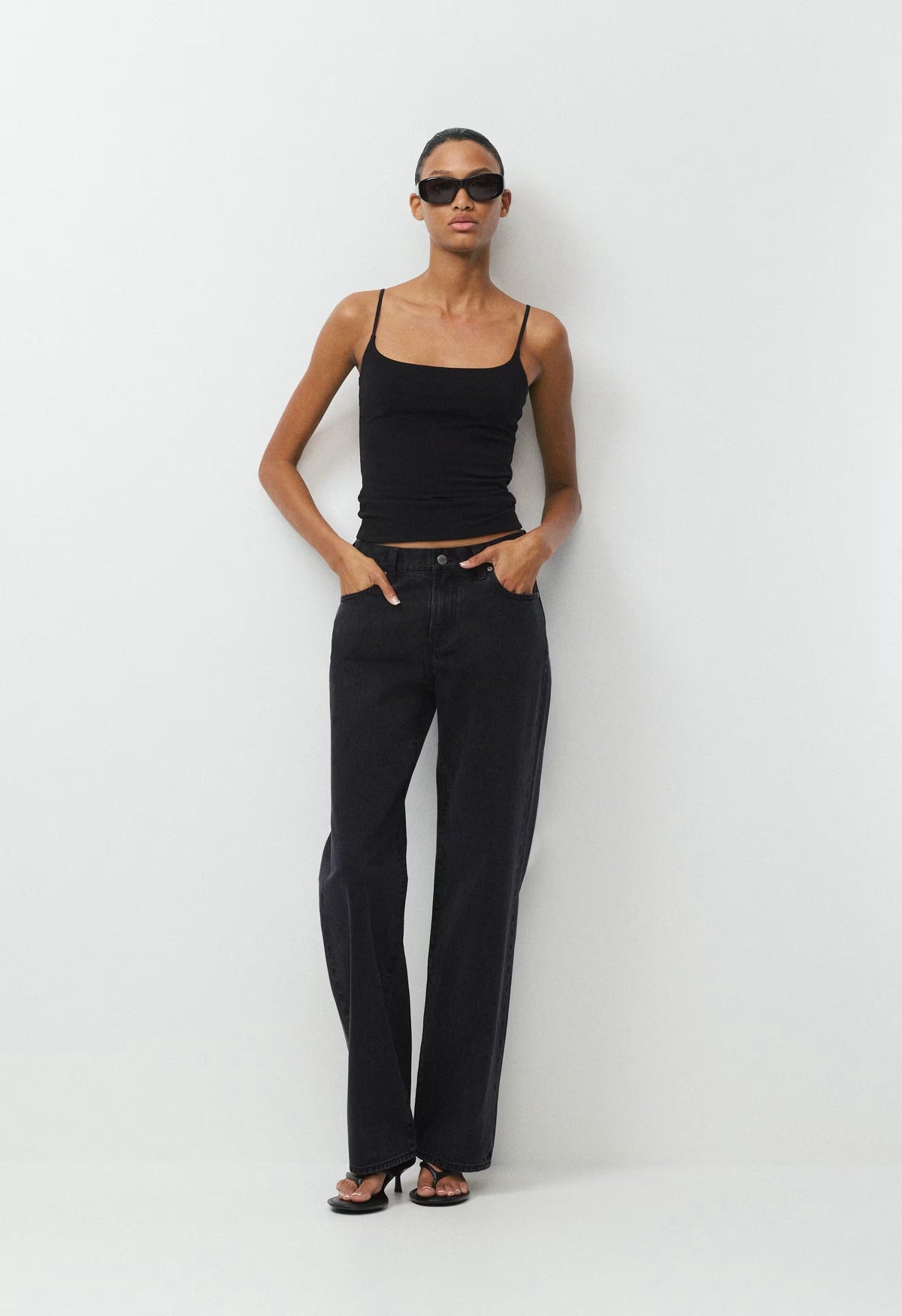 Casual Contour Presence Cami Tank - BLACK