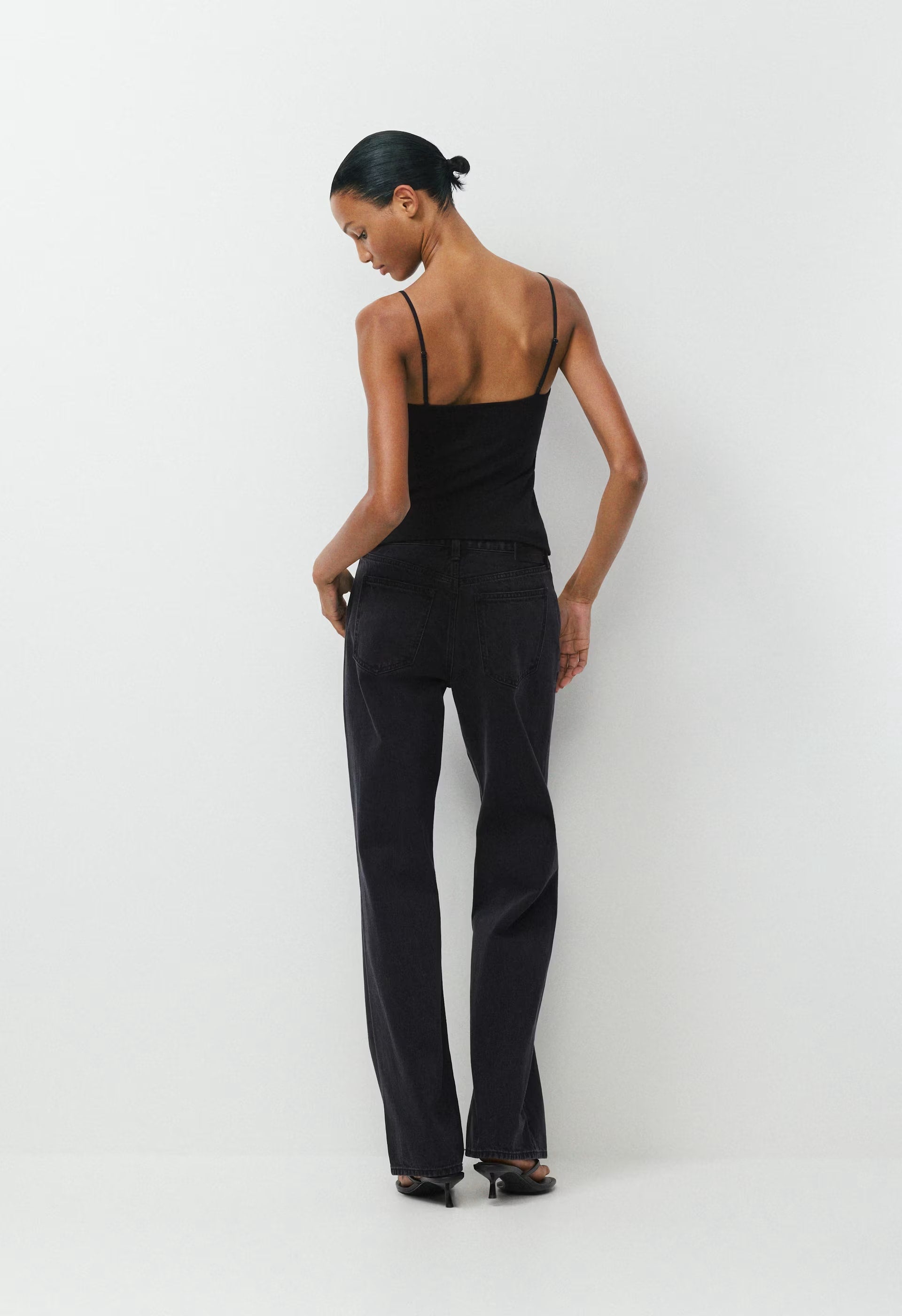Casual Contour Presence Cami Tank - BLACK