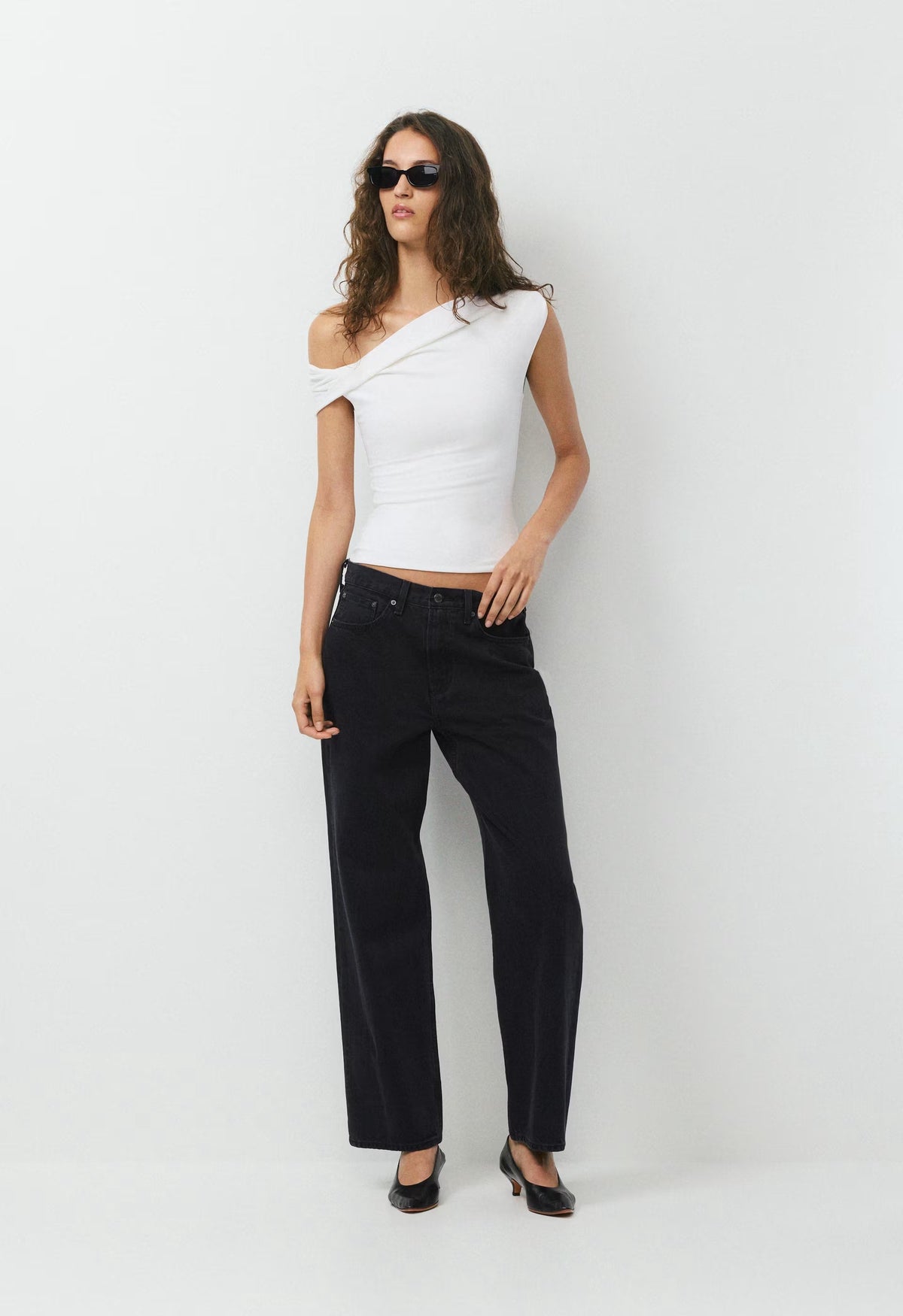 Casual Contour Ravish Top - WHITE