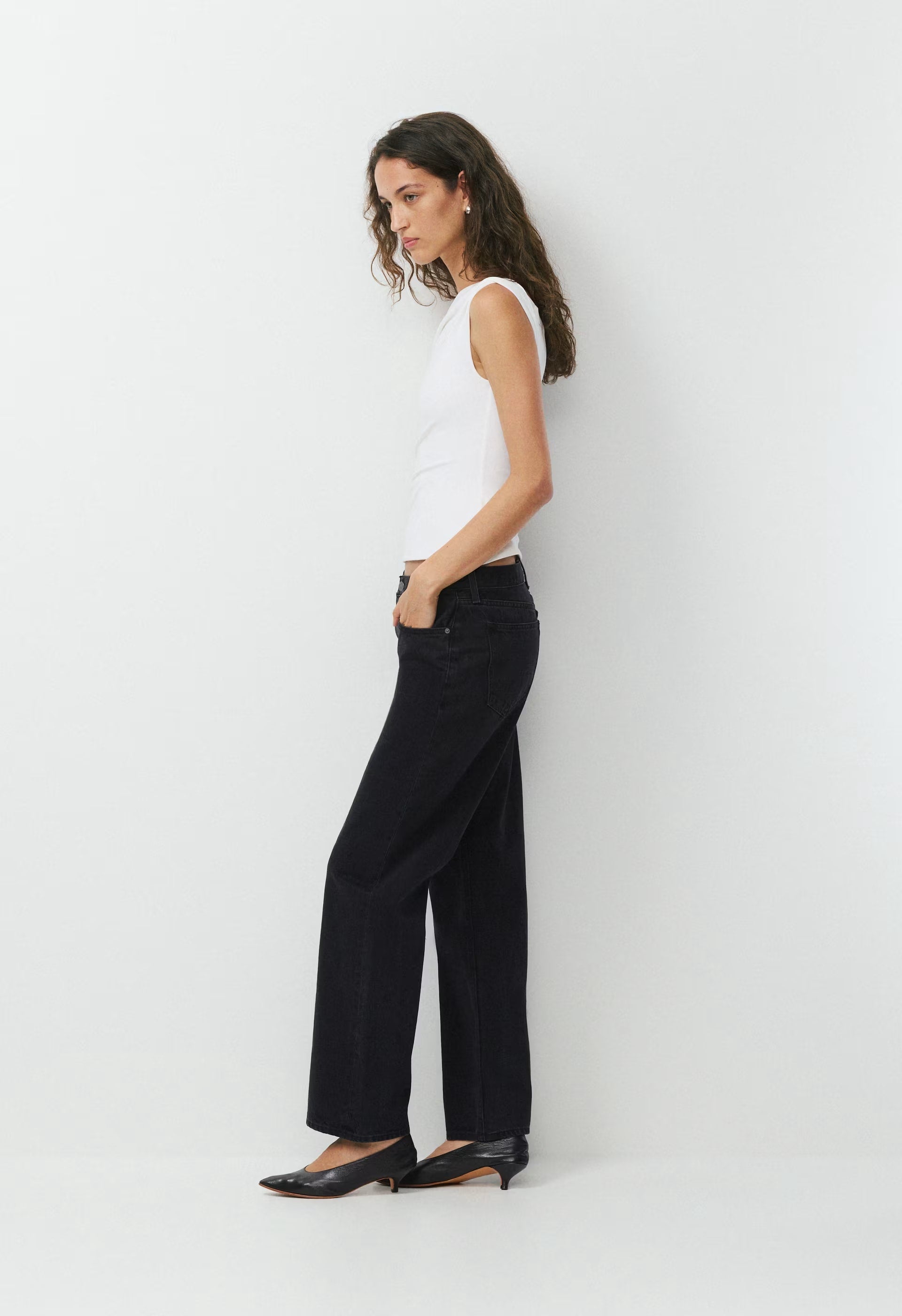 Casual Contour Ravish Top - WHITE