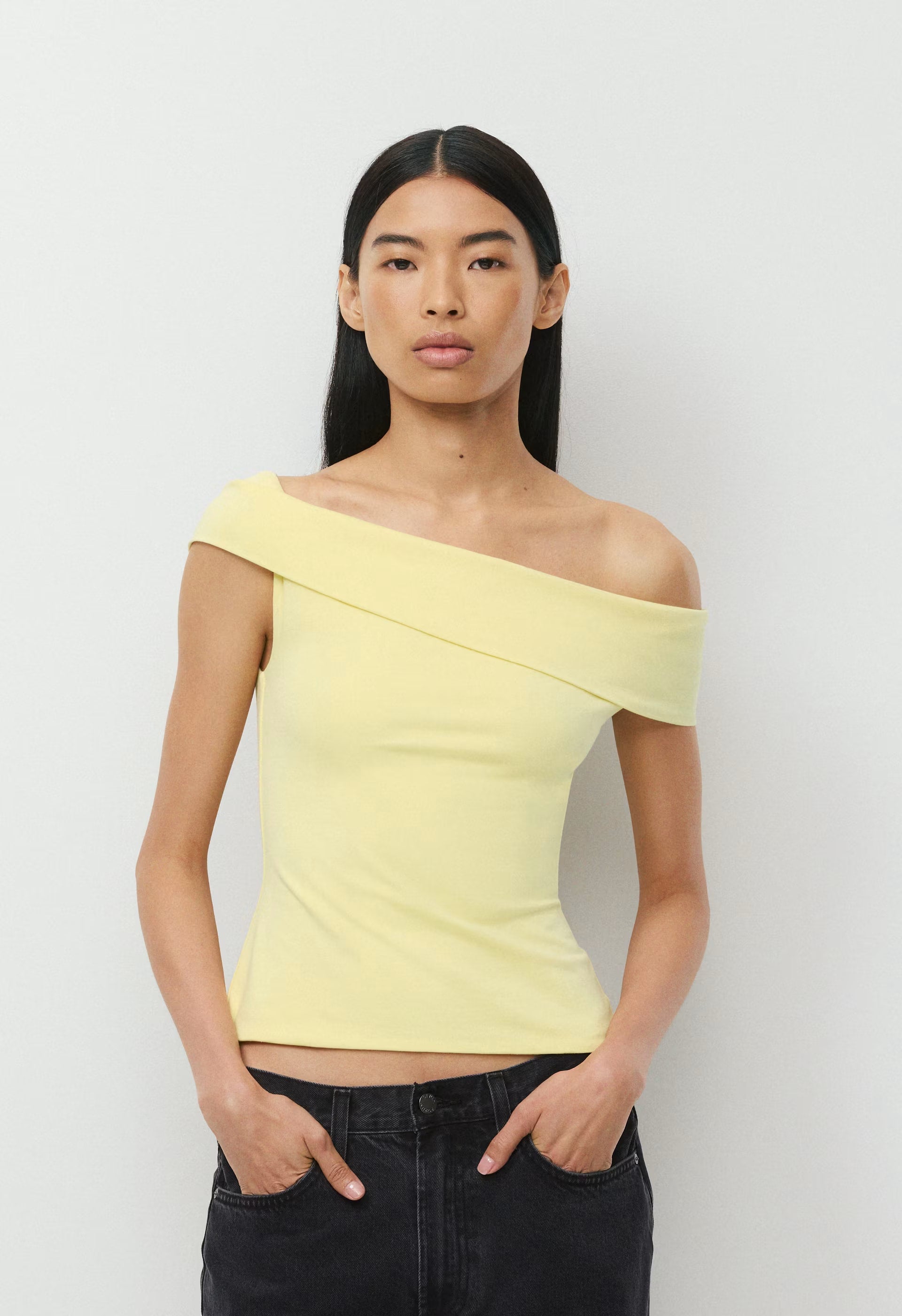 Casual Contour Ravish Top - LEMONADE