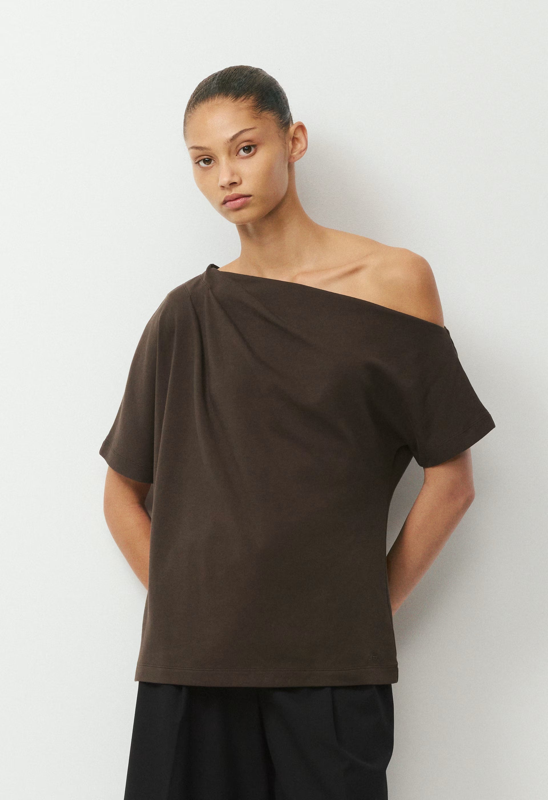InterLock Cotton Script Top - CACAO NIB BROWN