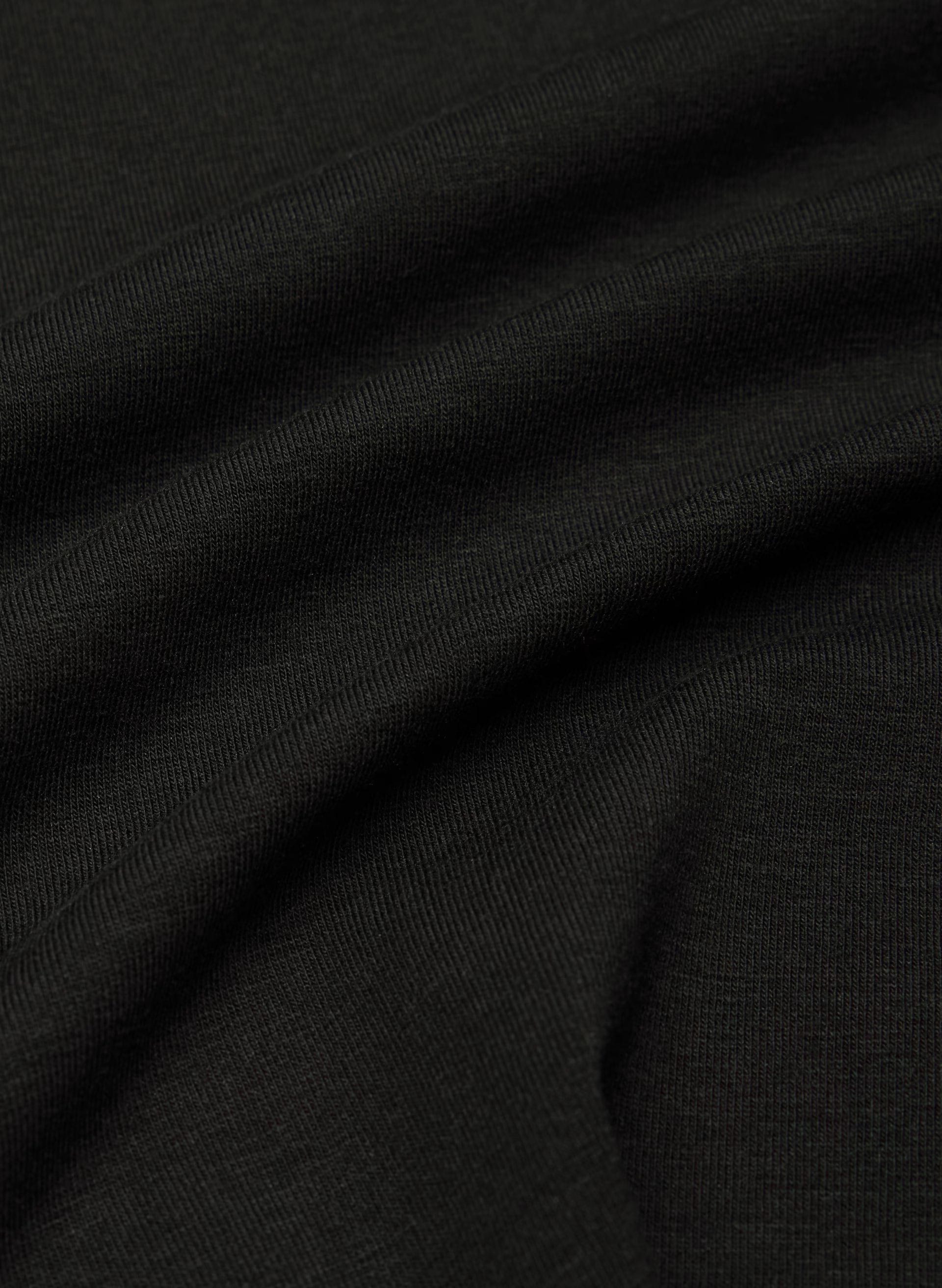 Chill Mira T-Shirt - BLACK