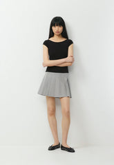 Chill Mira T-Shirt - BLACK