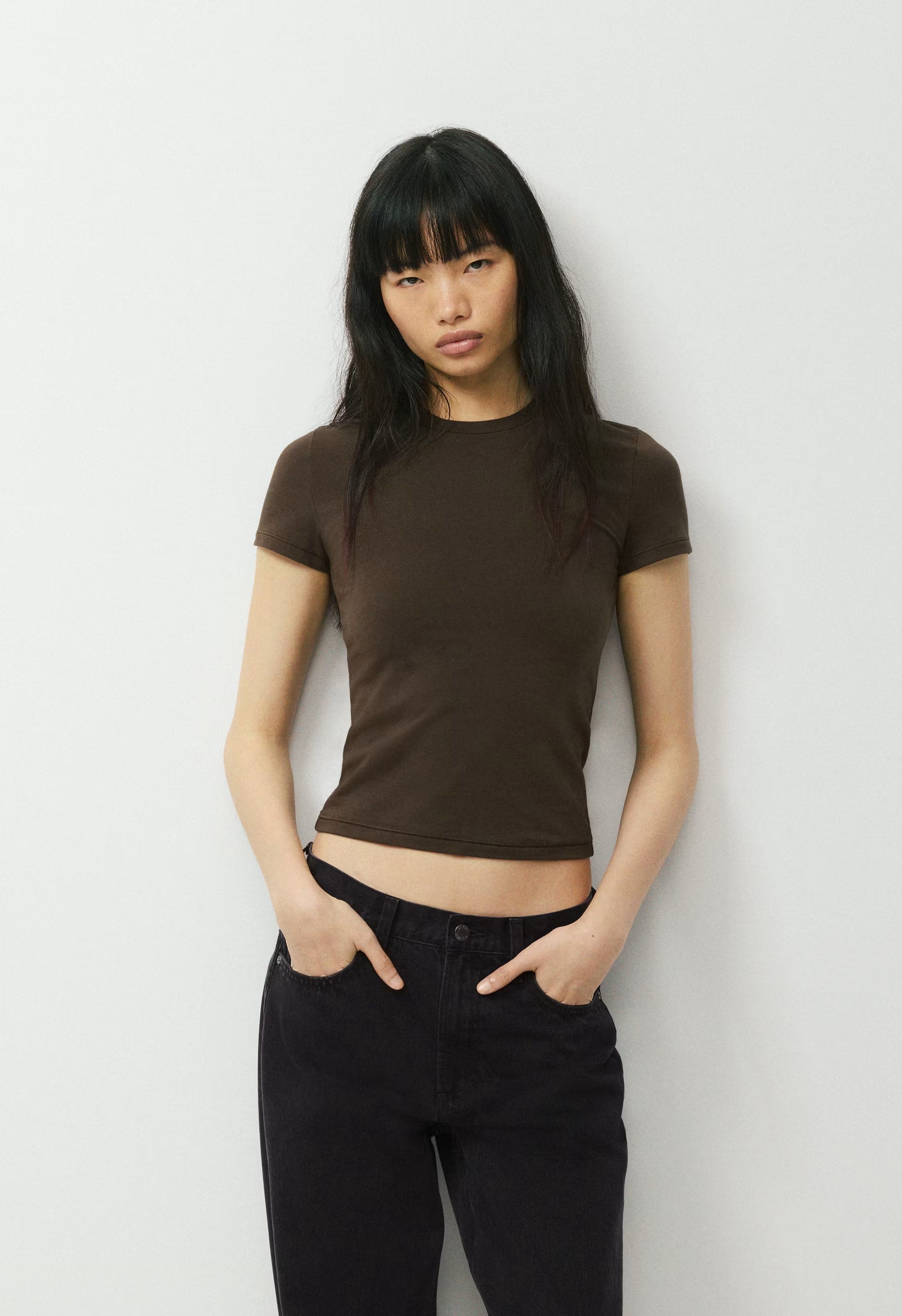 HomeStretch™ Smooth Tune T-Shirt - CACAO NIB BROWN