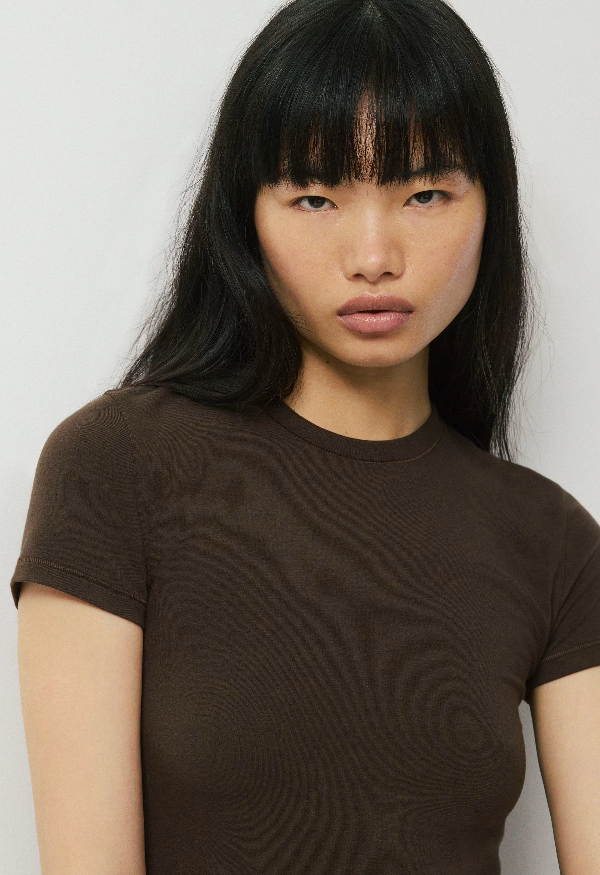 HomeStretch™ Smooth Tune T-Shirt - CACAO NIB BROWN