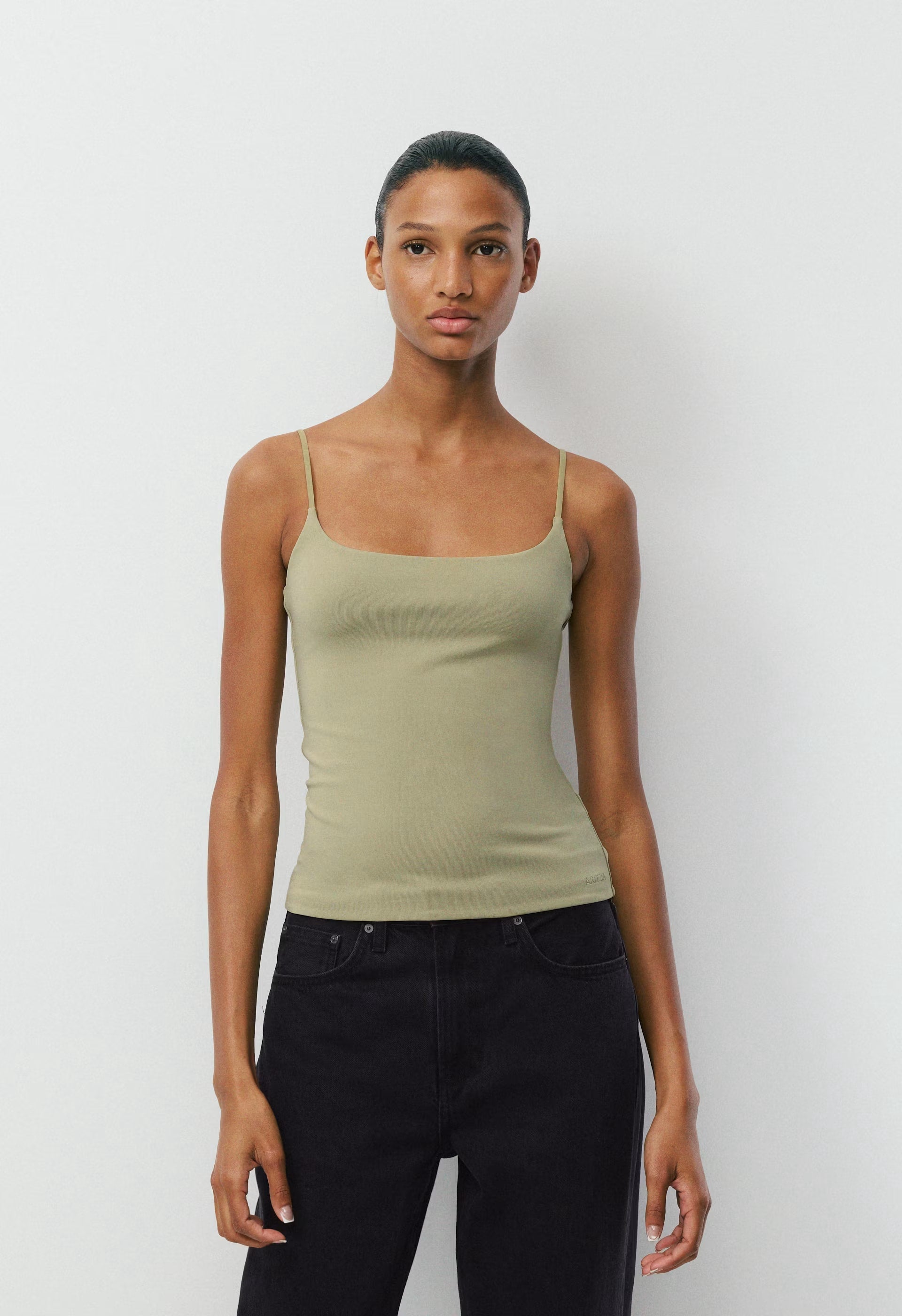 Original Contour Presence Cami Tank - MARTINI OLIVE