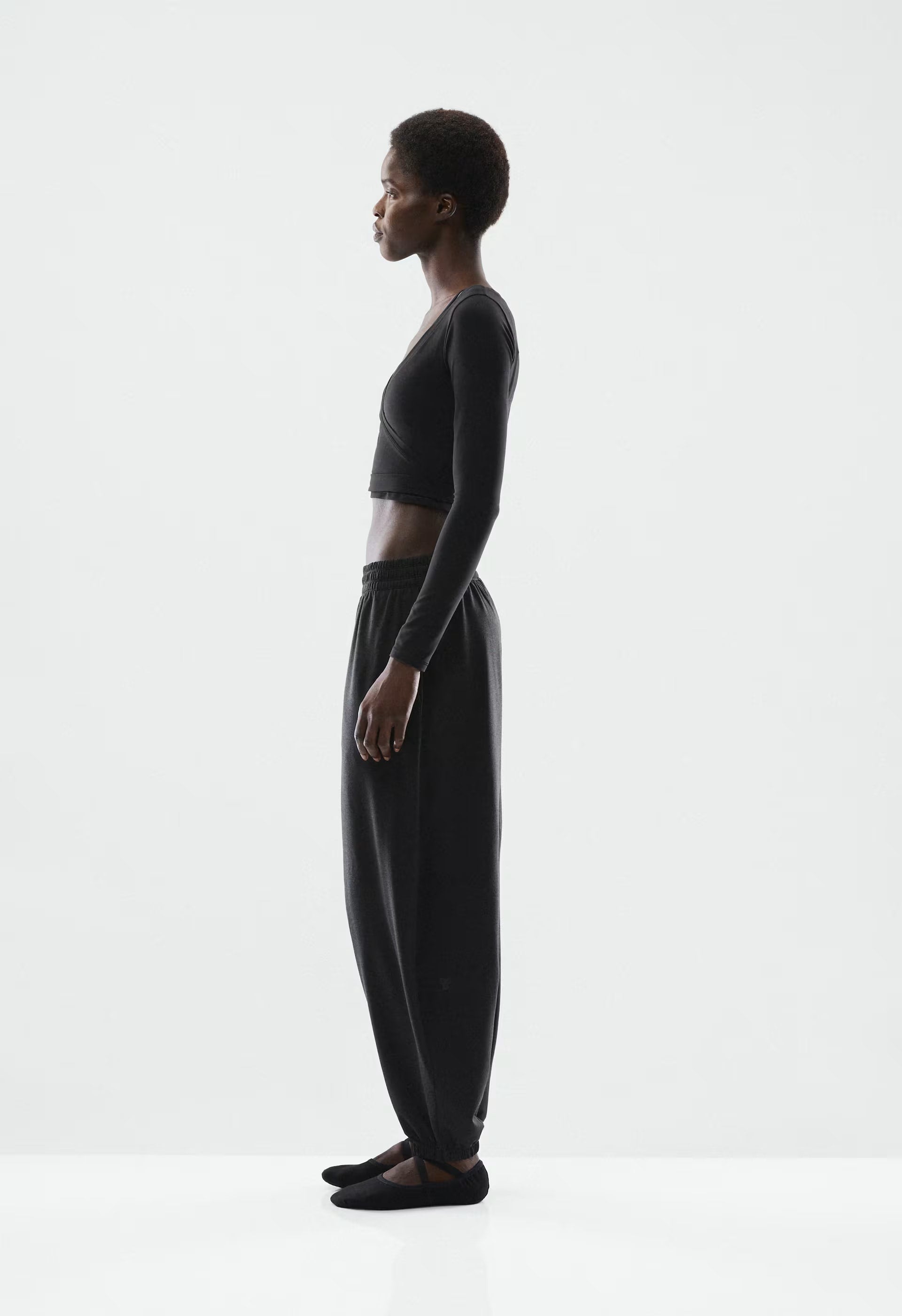 BUTTER Focal Wrap Longsleeve - BLACK