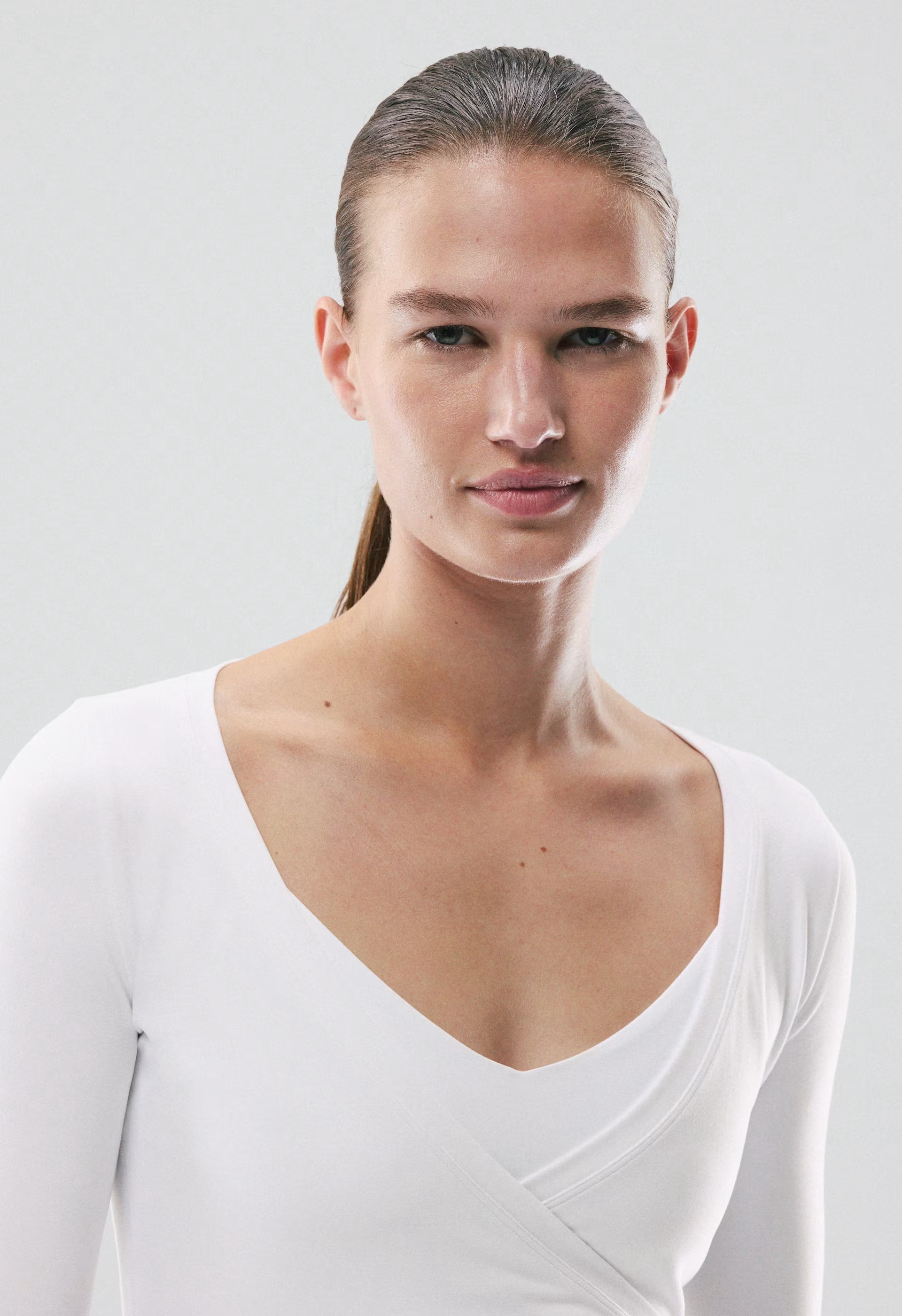 BUTTER Focal Wrap Longsleeve - BRIGHT WHITE