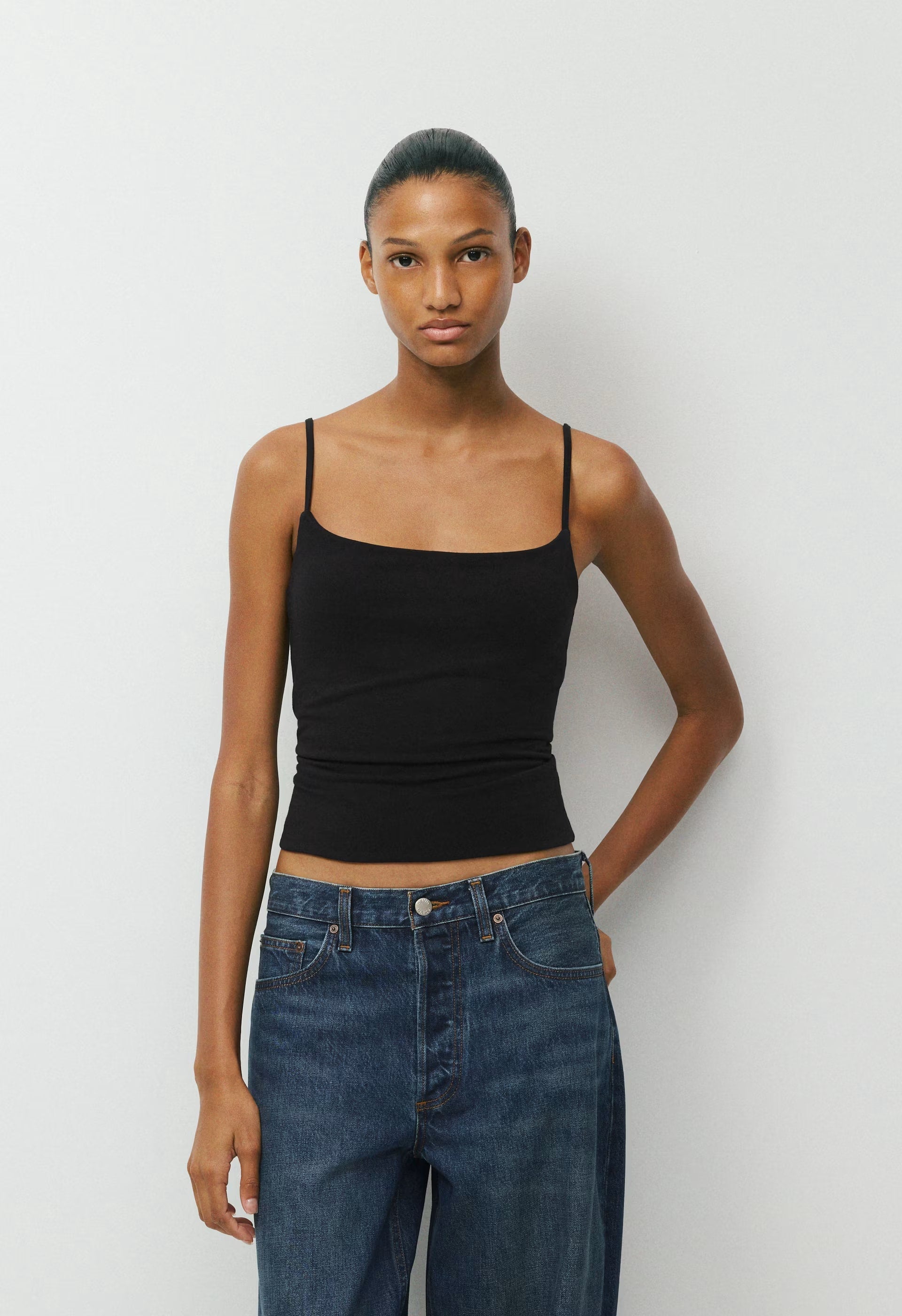HomeStretch™ Smooth Capsule Comfort Tank - BLACK