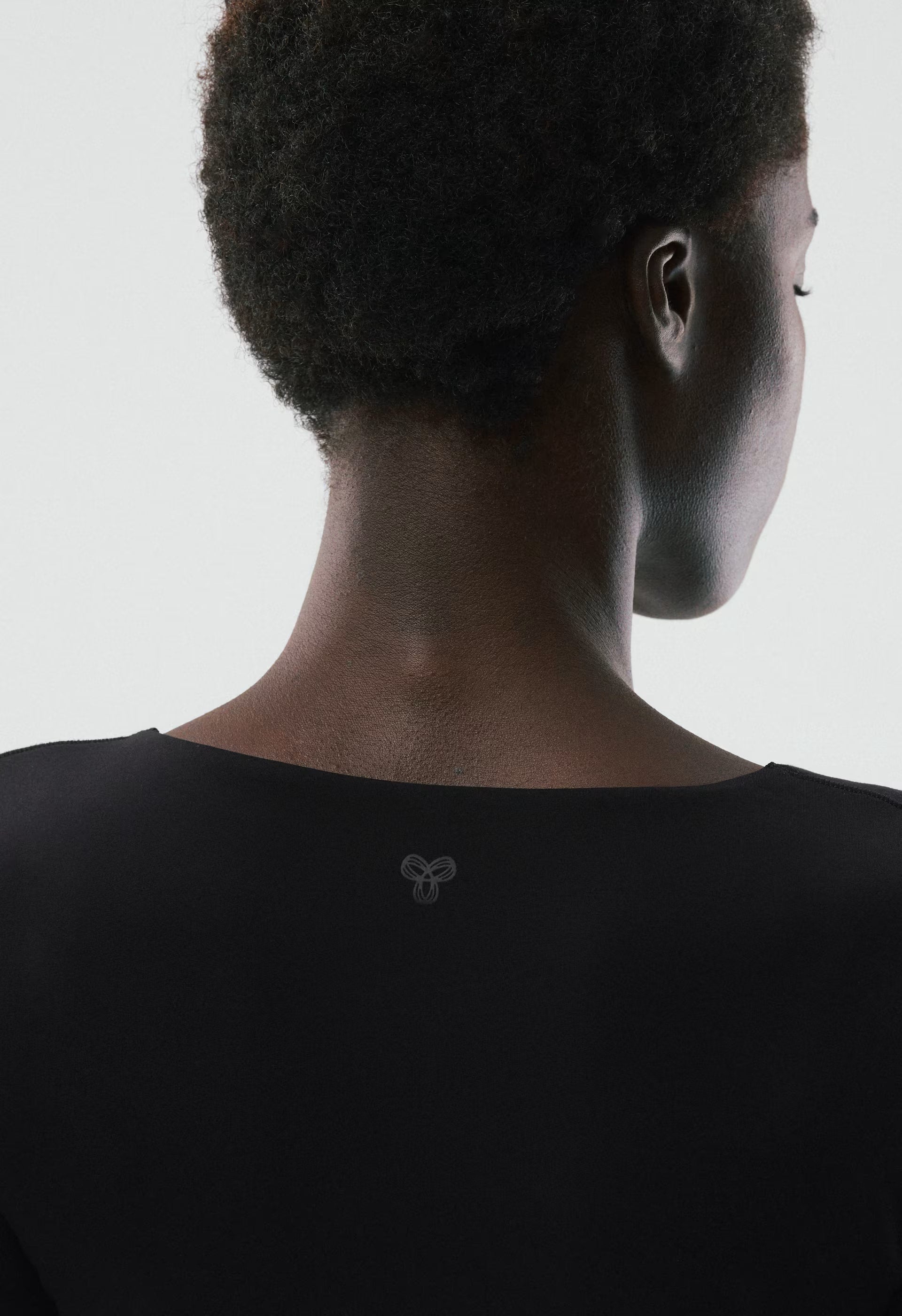 AirBUTTER™ Repose Longsleeve - BLACK