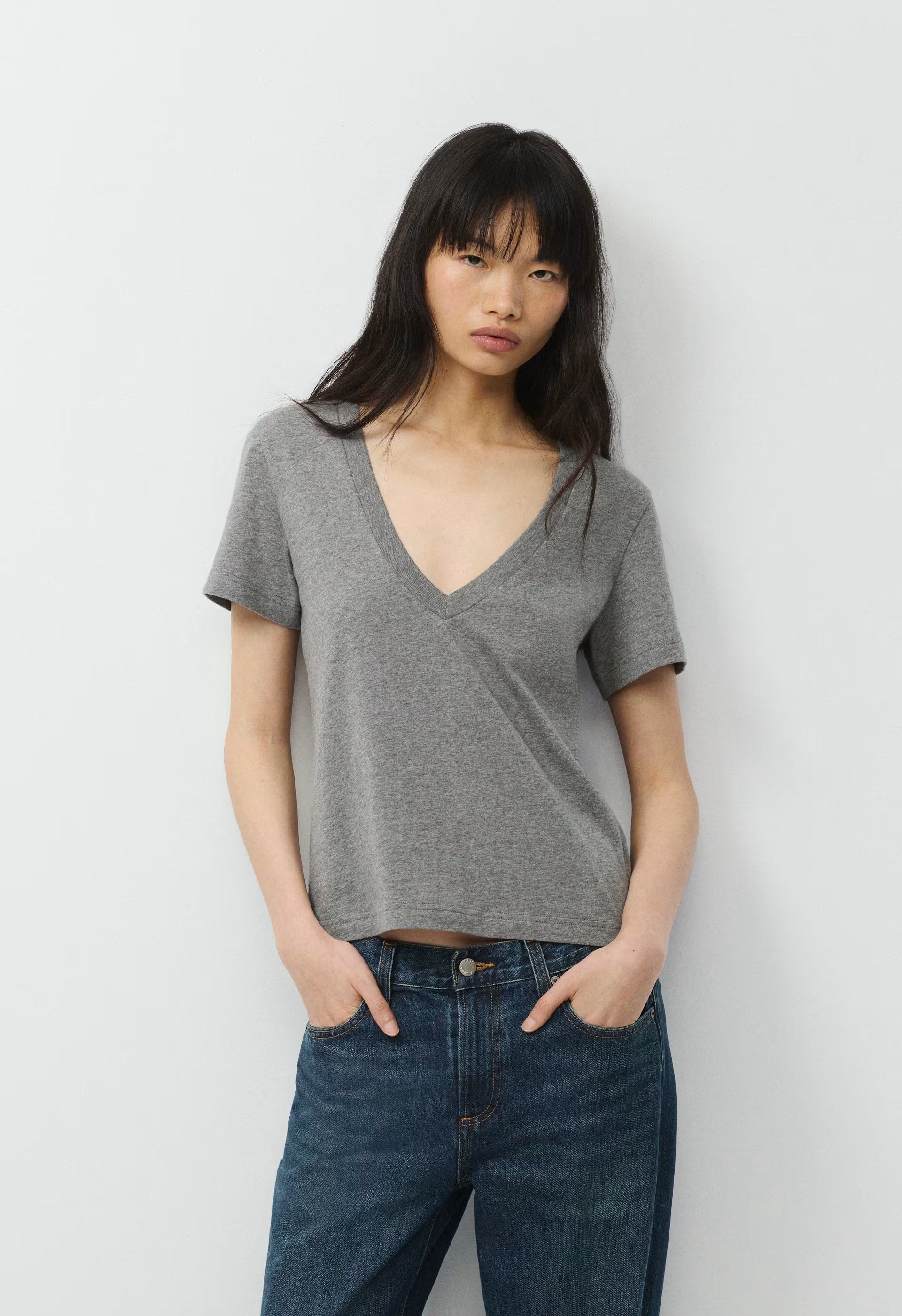 Soft Feels™ Booth T-Shirt - HEATHER DARK GREY