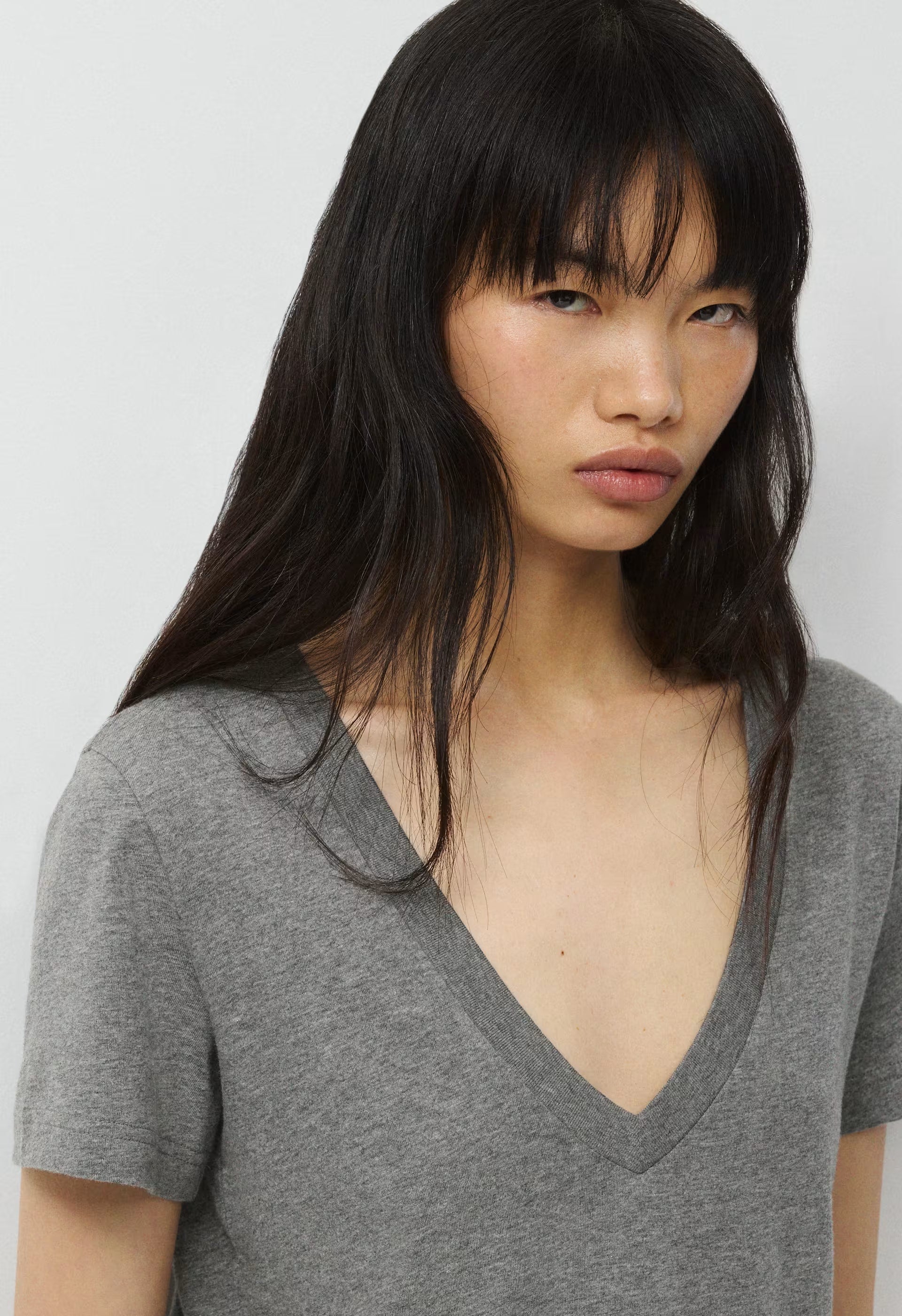 Soft Feels™ Booth T-Shirt - HEATHER DARK GREY