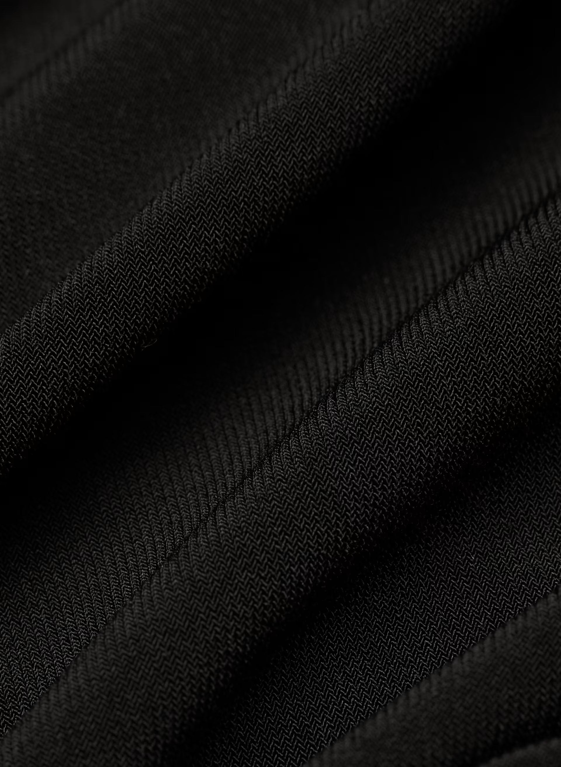 Smooth Matter™ Invite Top - BLACK