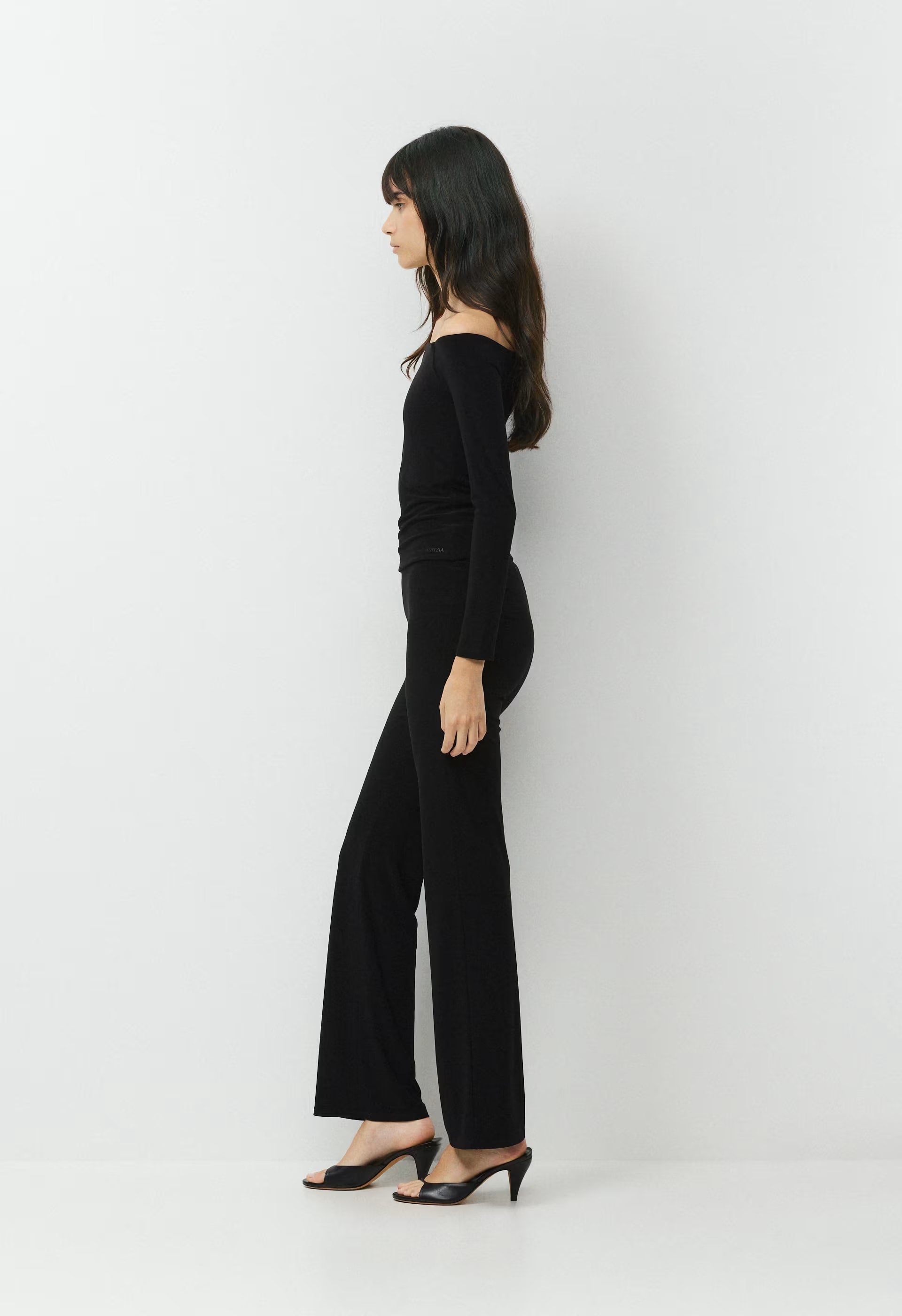 Smooth Matter™ Clique Top - BLACK