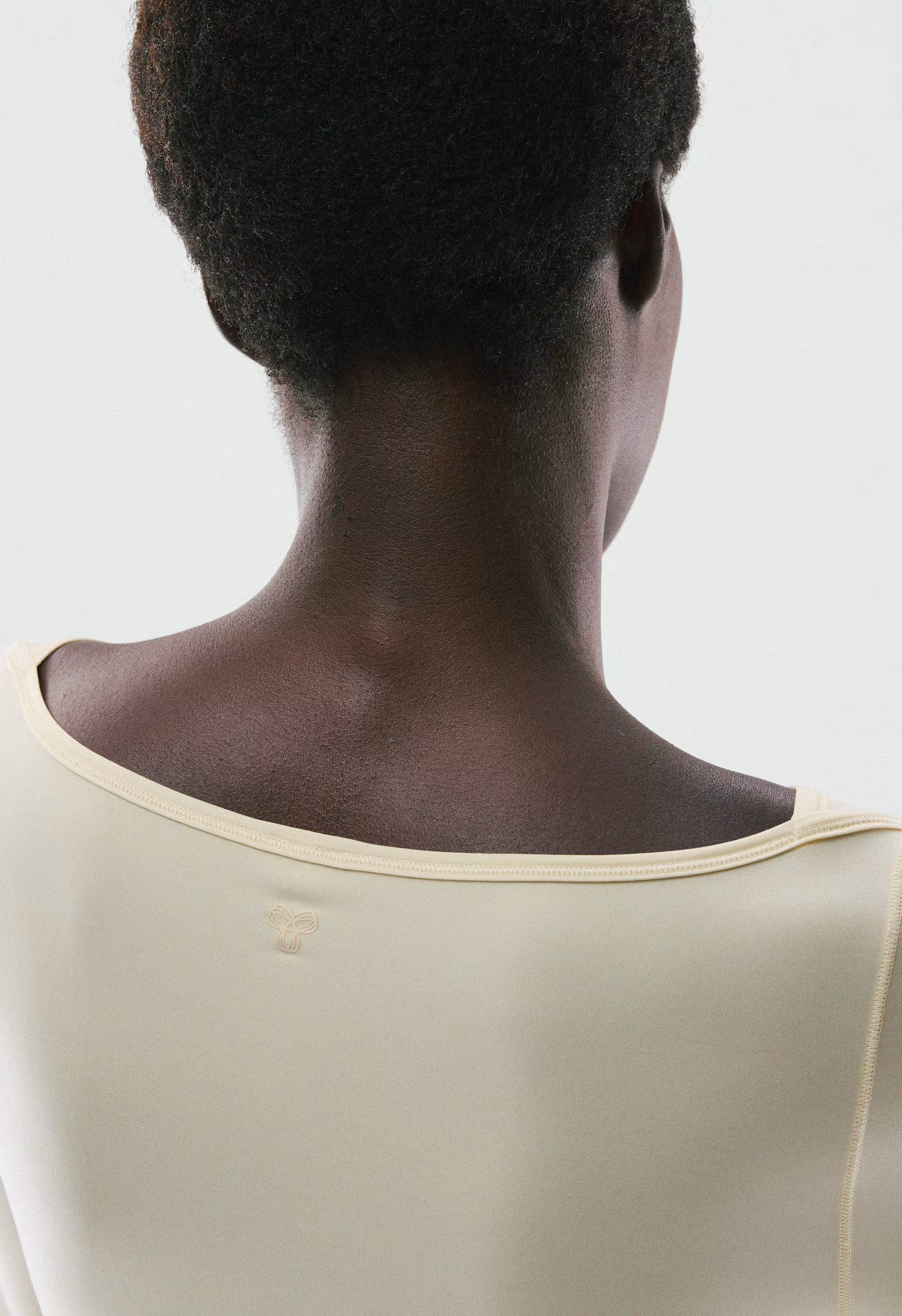 AirBUTTER™ Poise Longsleeve - SEASIDE CREAM