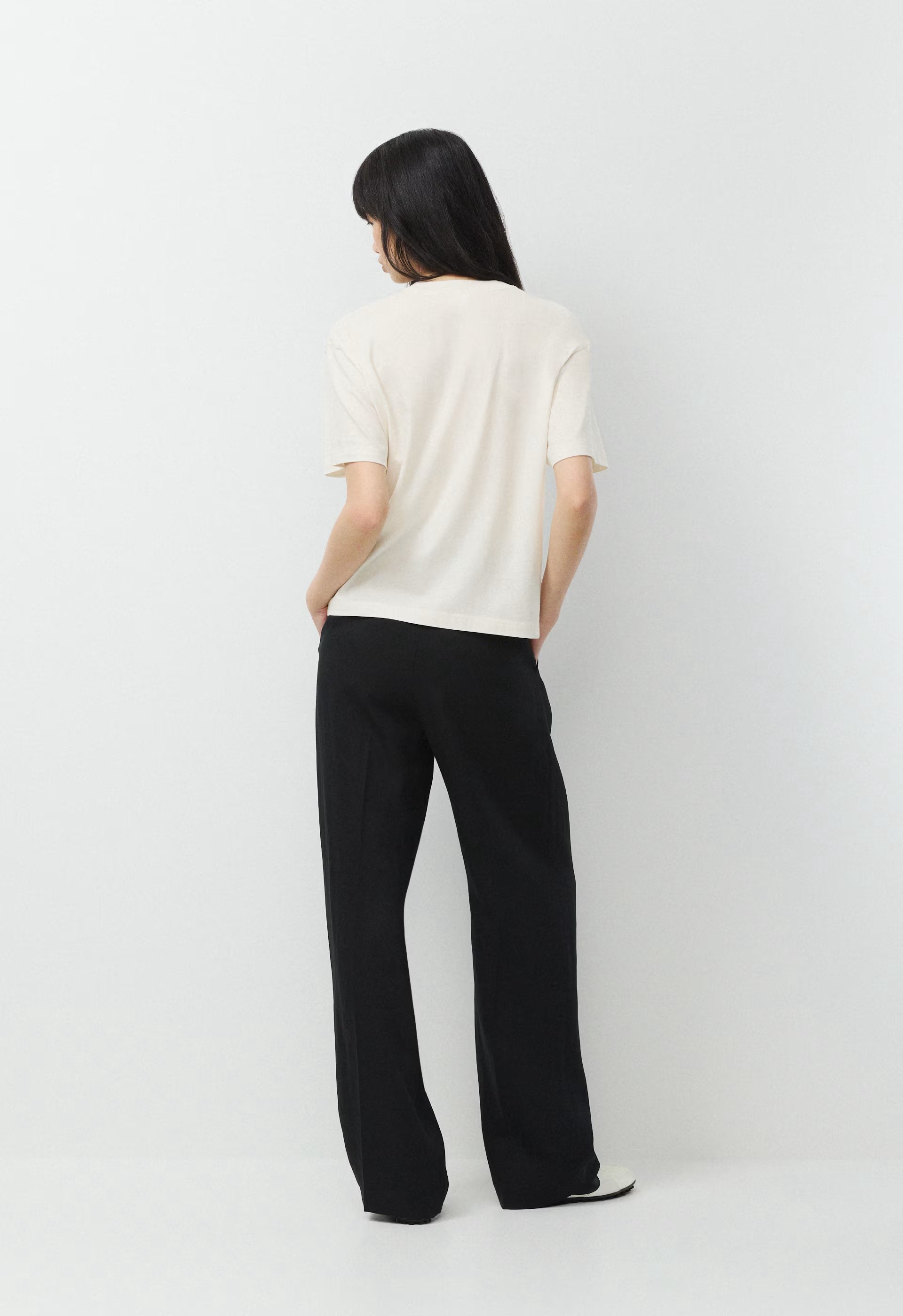 Soft Feels™ Detroit T-Shirt - LIGHT BIRCH/ SHADY BLU