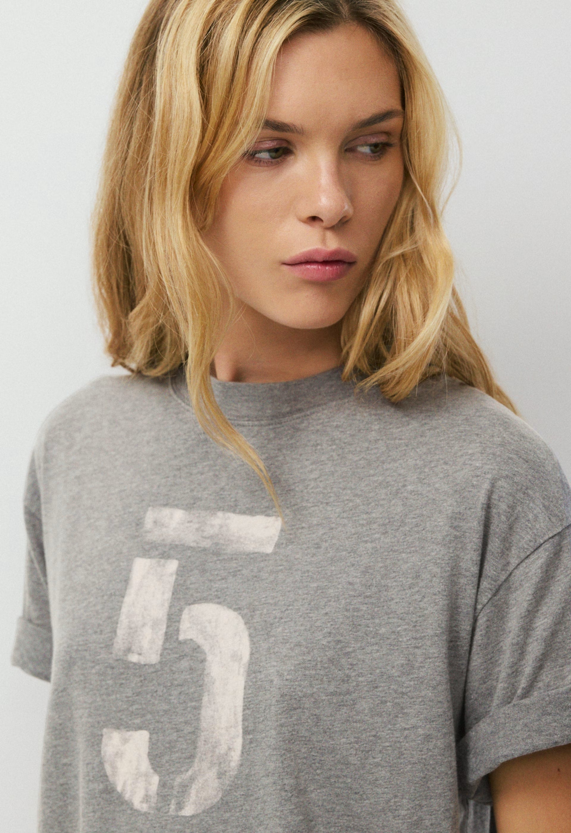 Soft Feels™ Detroit T-Shirt - H DARK GREY/WHITE
