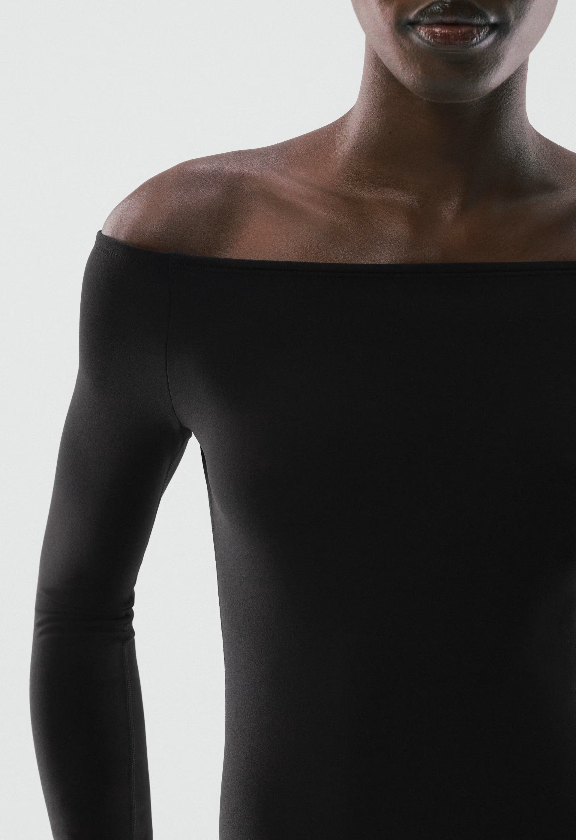 BUTTER Barre Longsleeve - BLACK