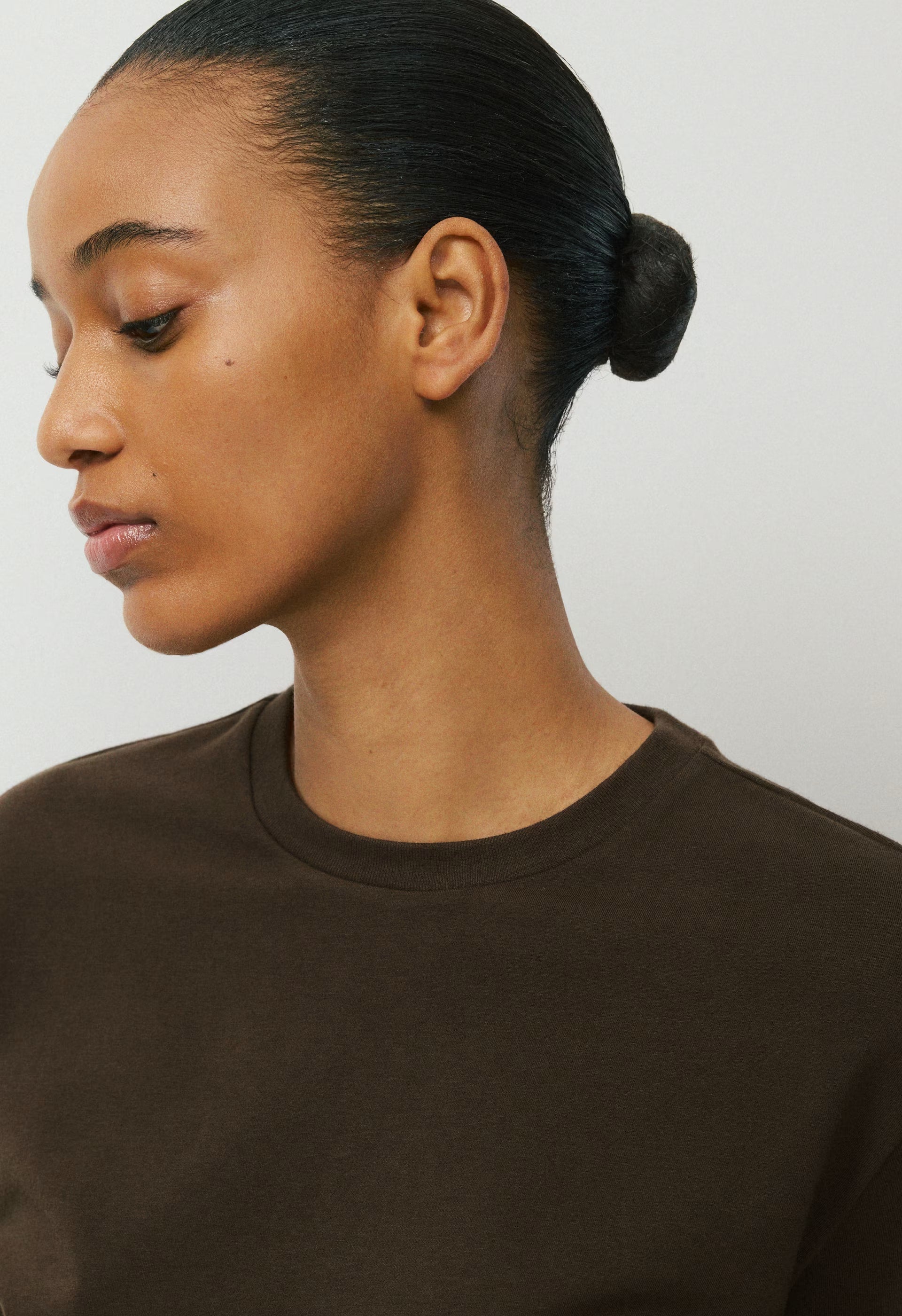 HomeStretch™ Smooth Sequence T-Shirt - CACAO NIB BROWN