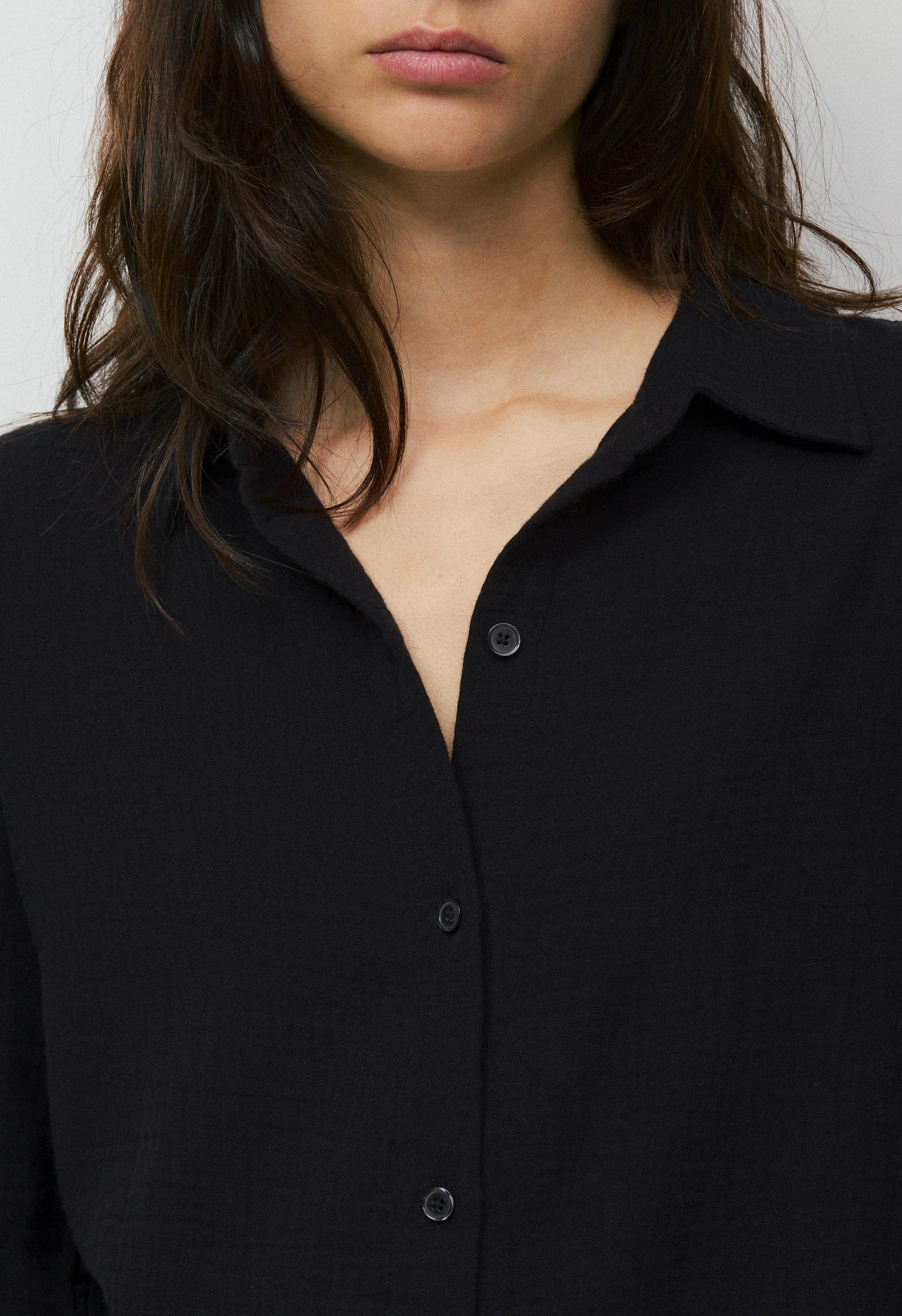 AirPlush Cotton™ Sail Shirt - BLACK