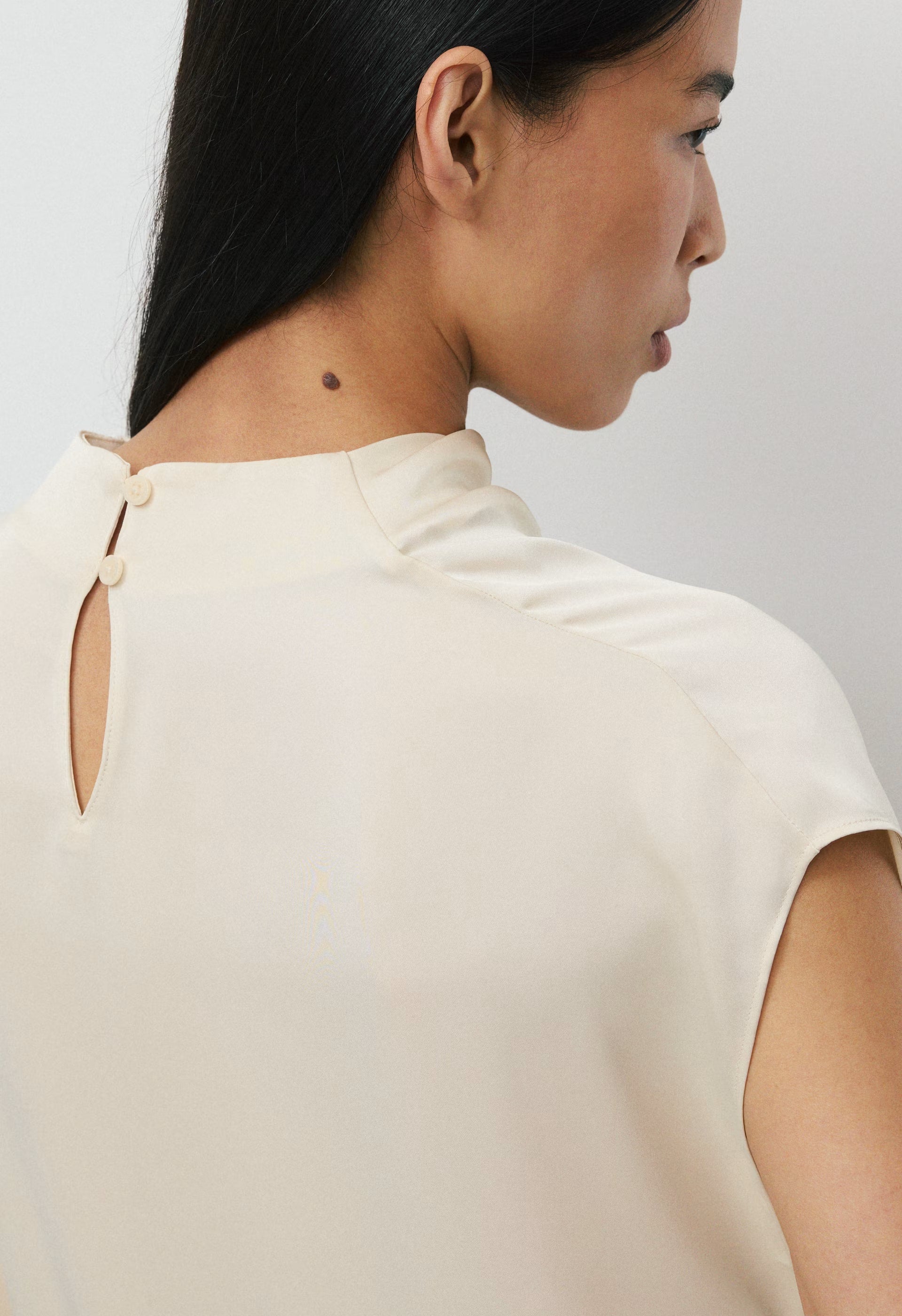 Nominee Satin Blouse - SEASIDE CREAM