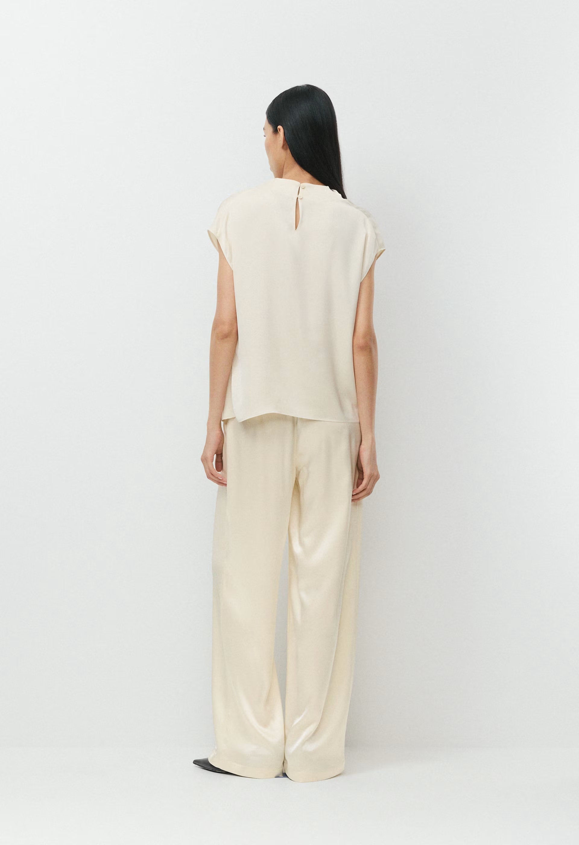 Nominee Satin Blouse - SEASIDE CREAM