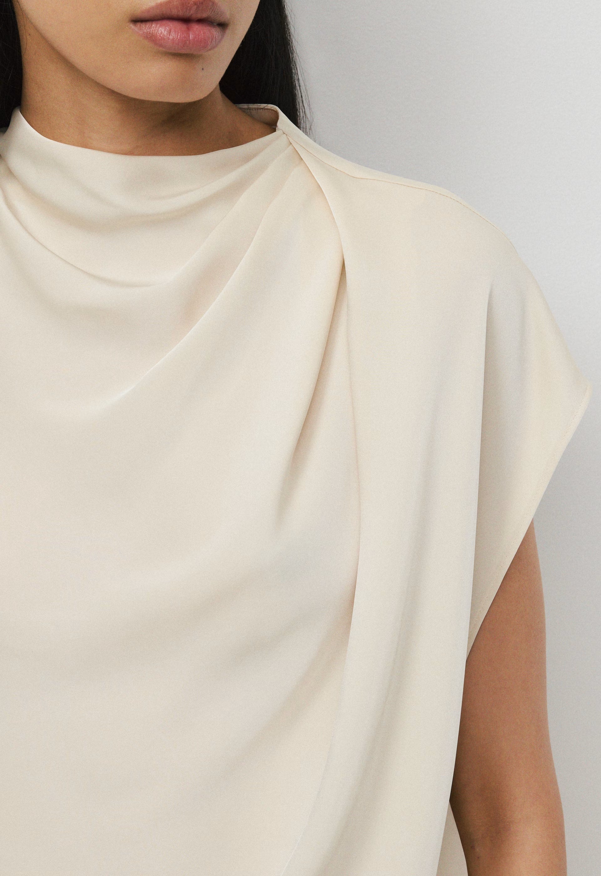 Nominee Satin Blouse - SEASIDE CREAM