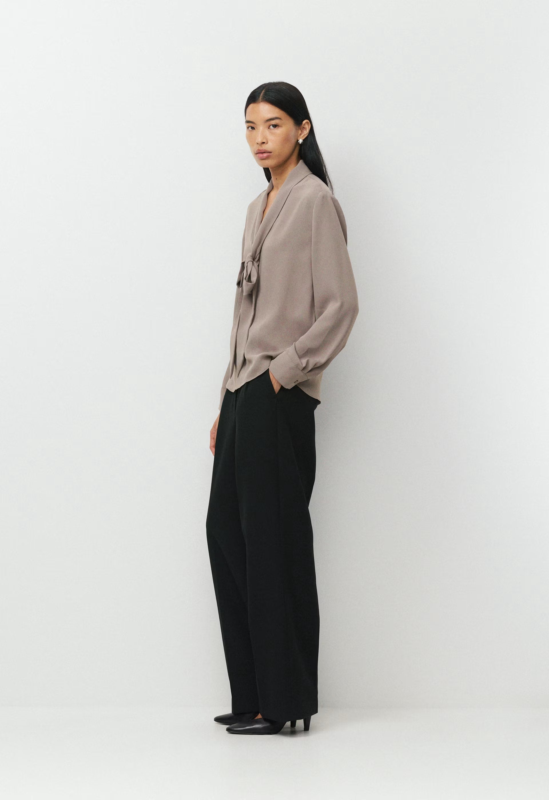 Hestia Blouse - IRON TAUPE