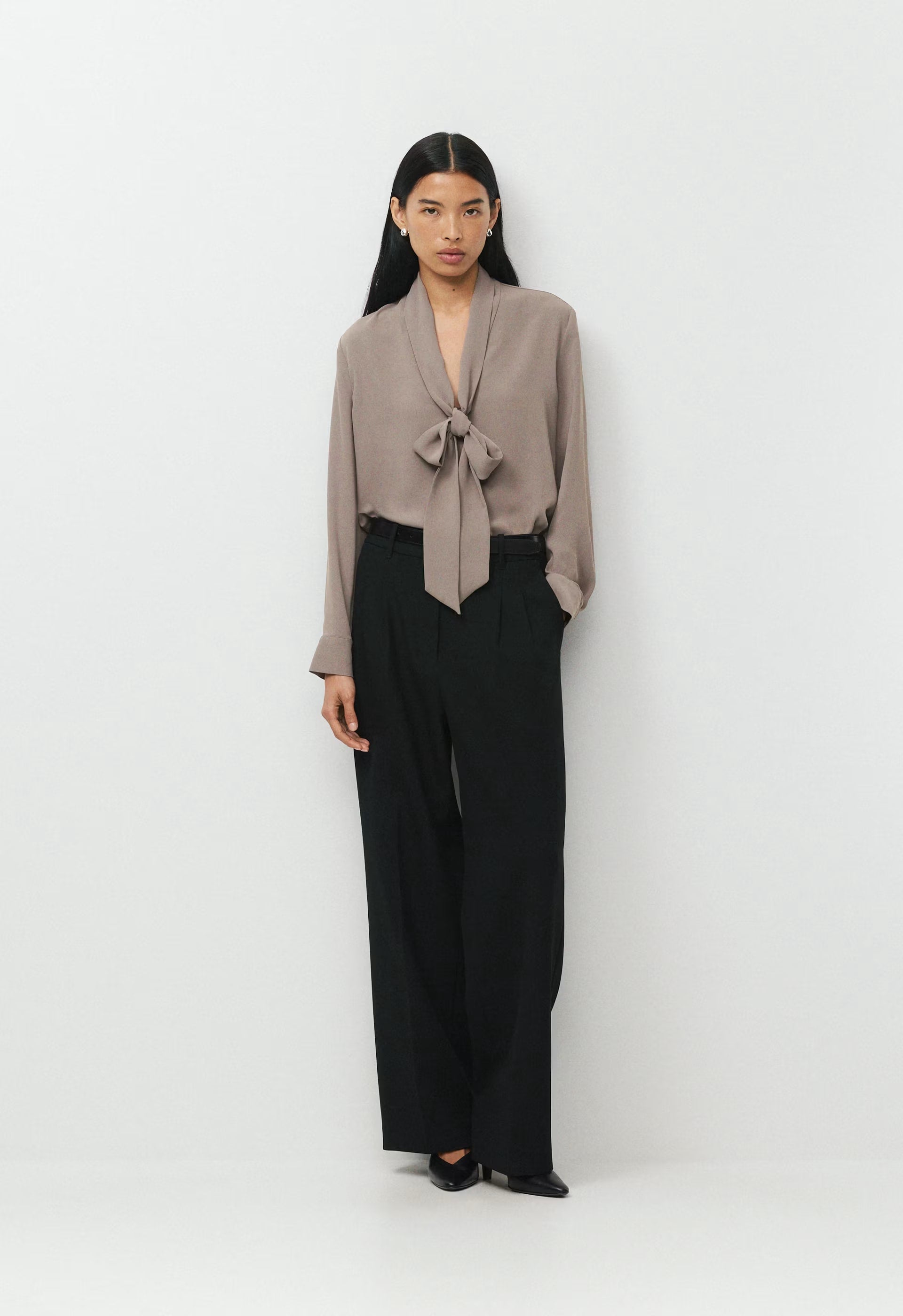 Hestia Blouse - IRON TAUPE