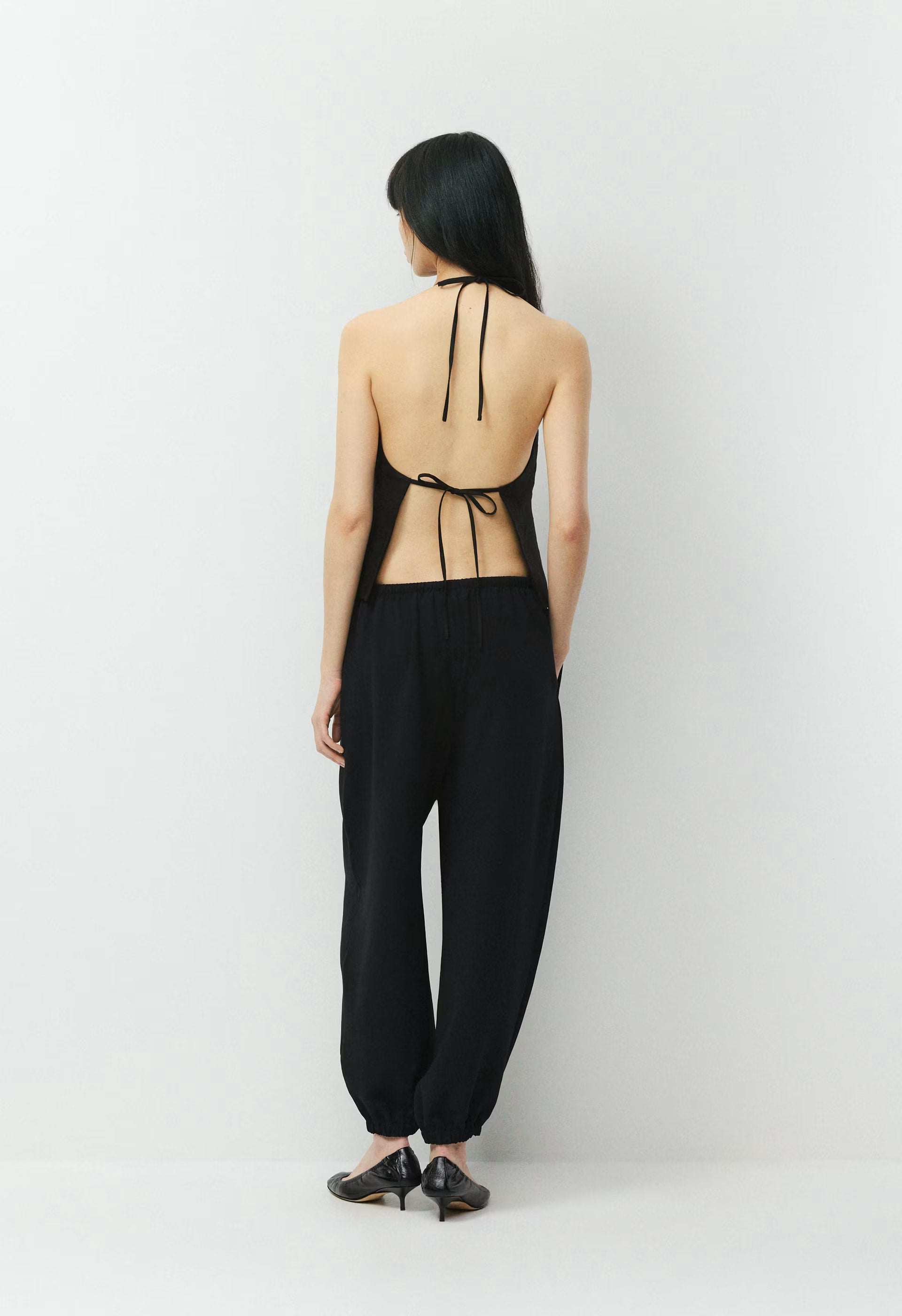 Earnshaw Halter Top - CruiseLinen™ - BLACK